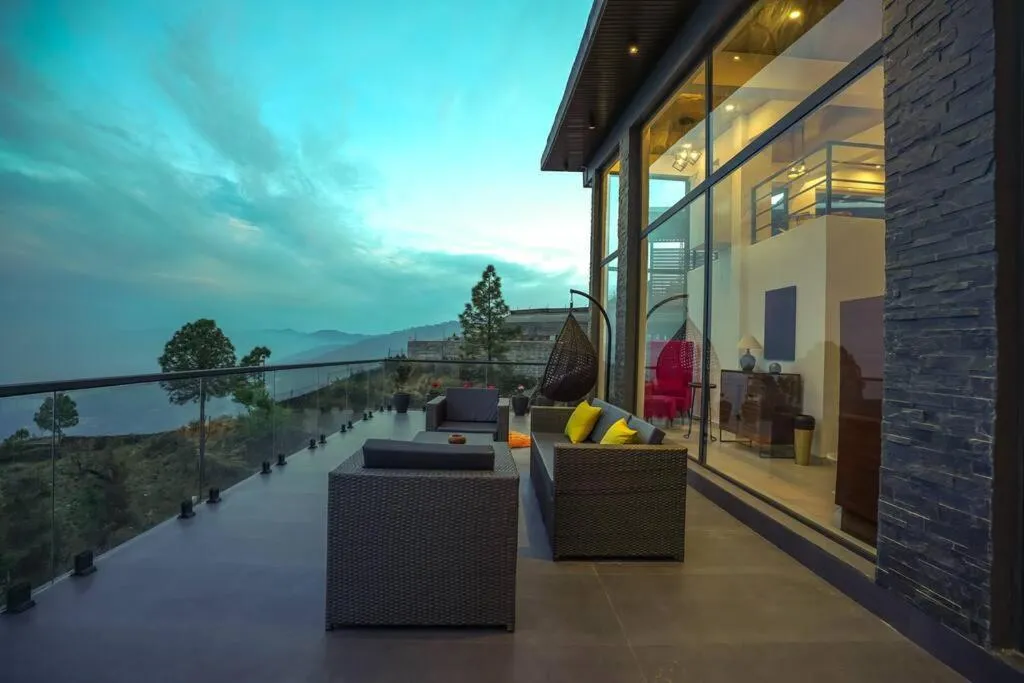 Balcony/Terrace in LaRiSa Mountains & Martini Villa