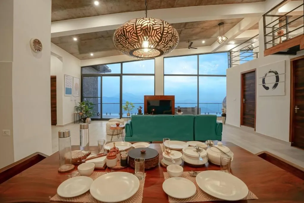 Dining area in LaRiSa Mountains & Martini Villa