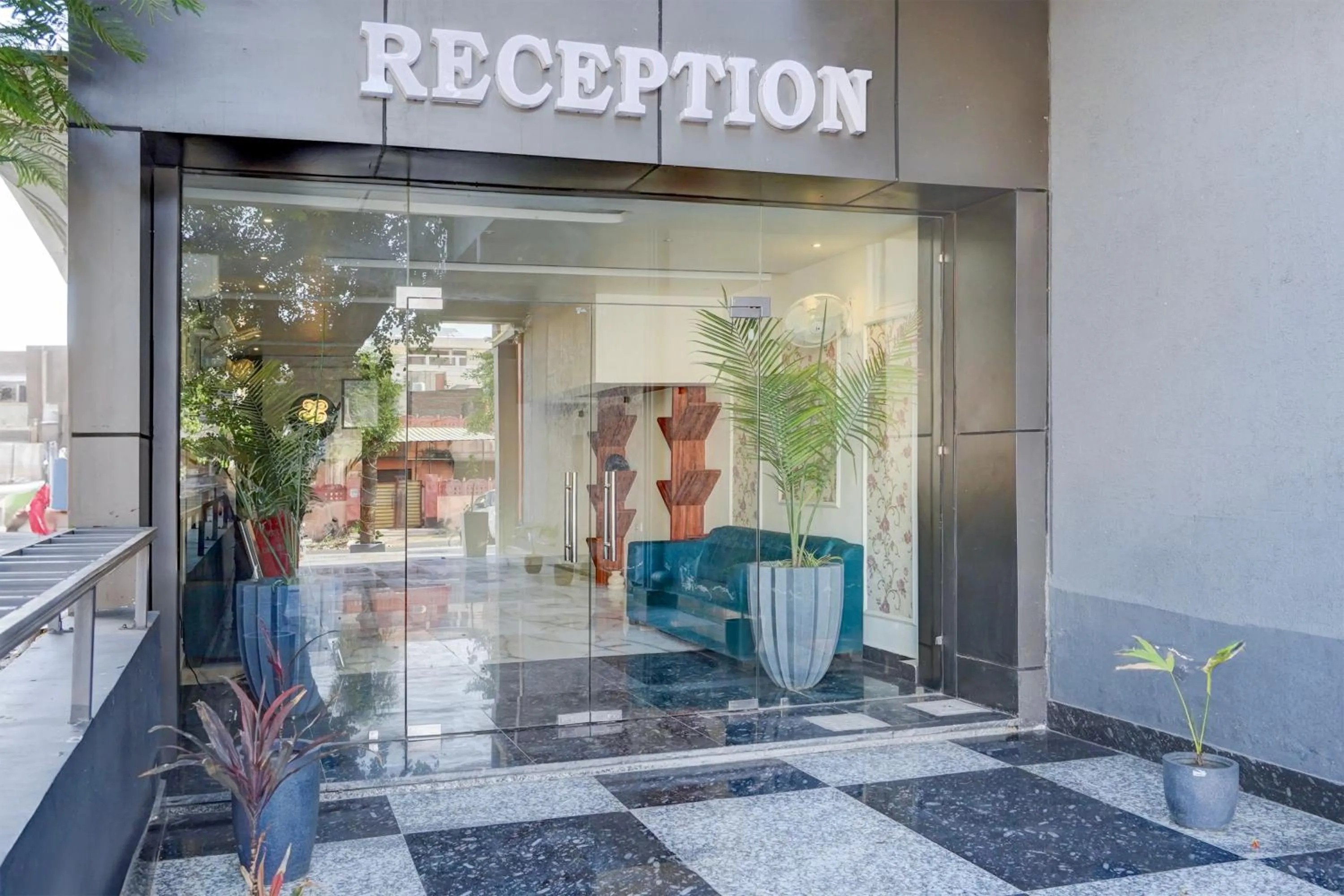 Facade/entrance in Super Townhouse Alwar Formerly Hotel Lindo Lugar