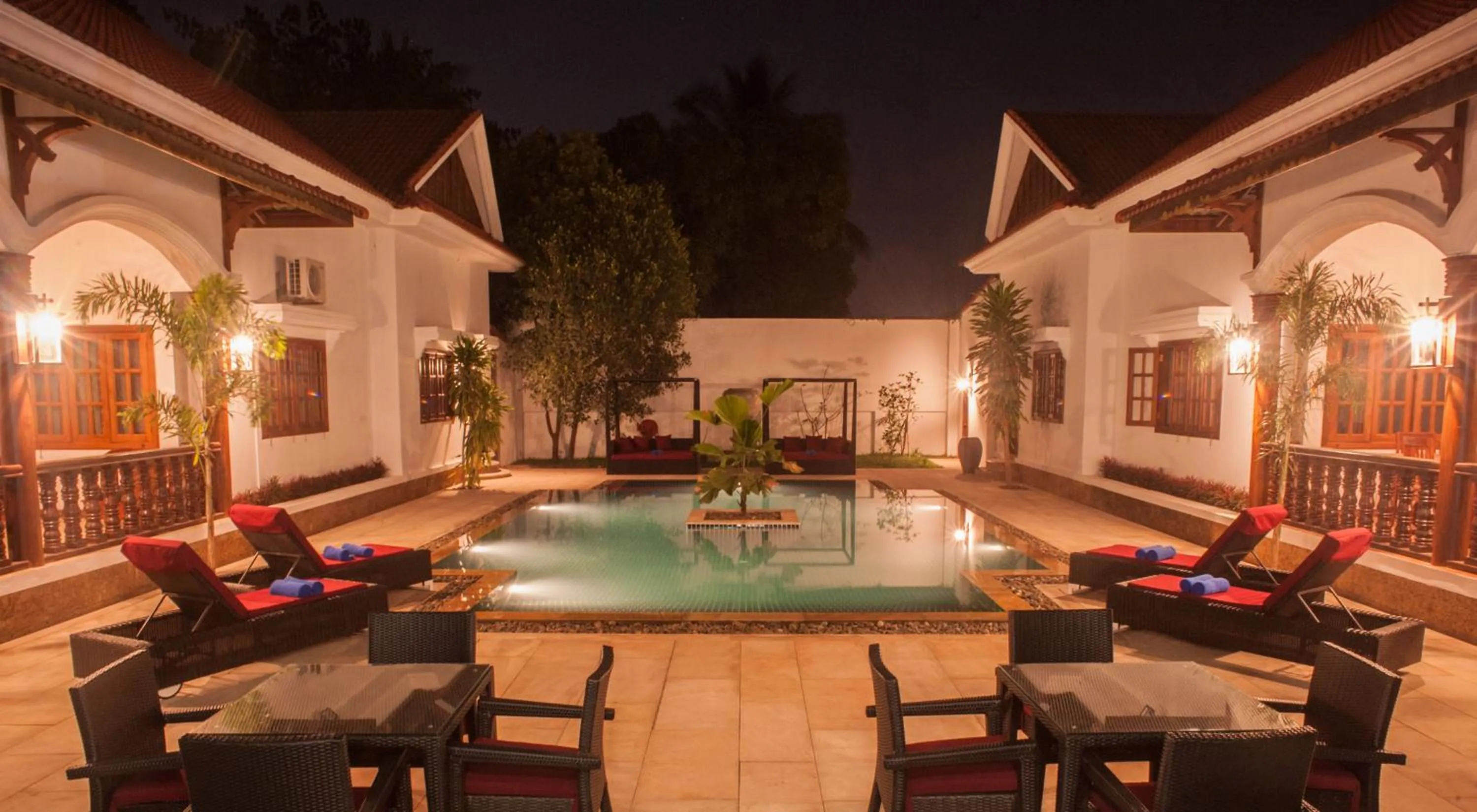 Swimming pool in Eureka Villas Siem Reap