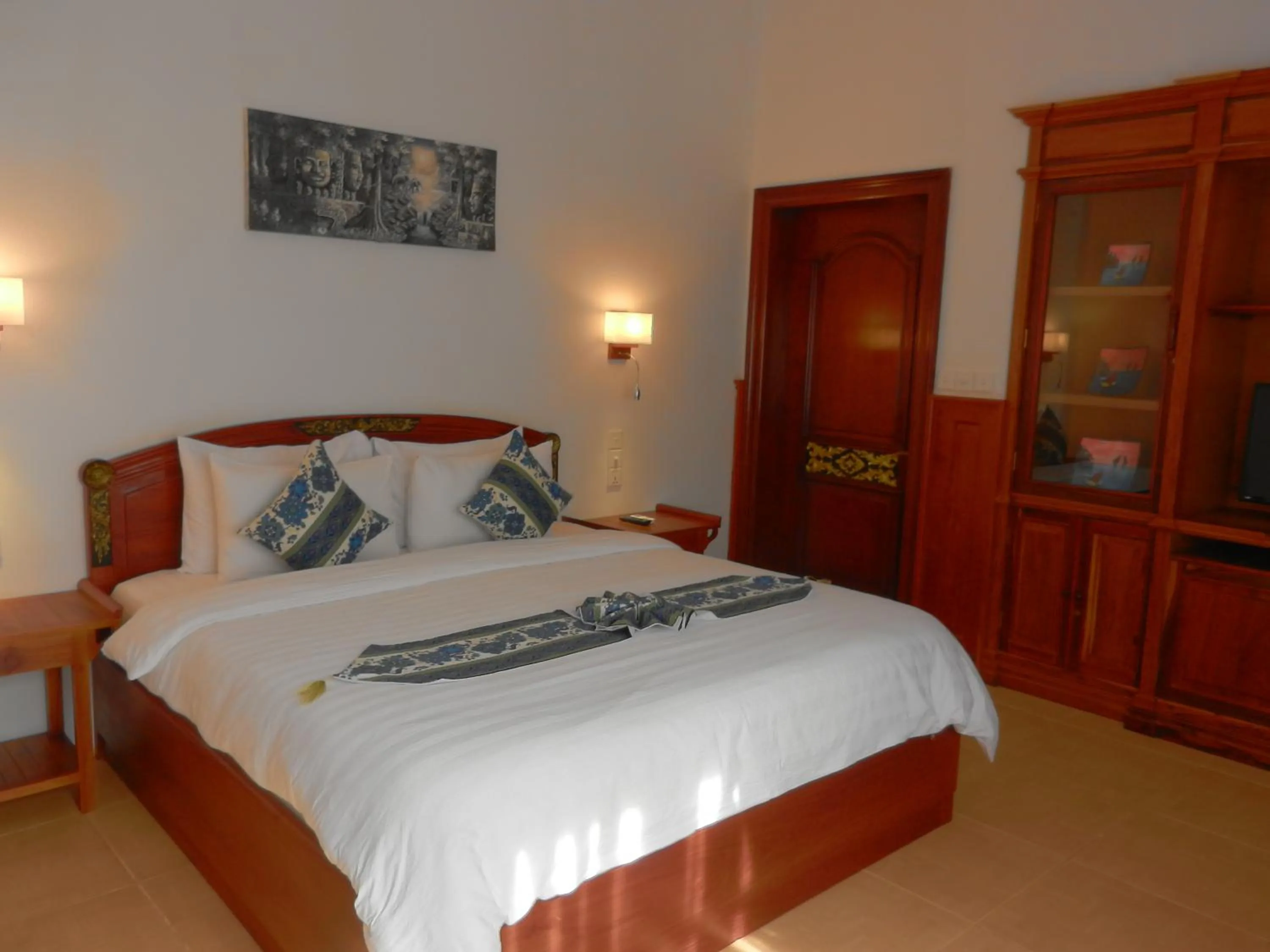 Bed in Eureka Villas Siem Reap