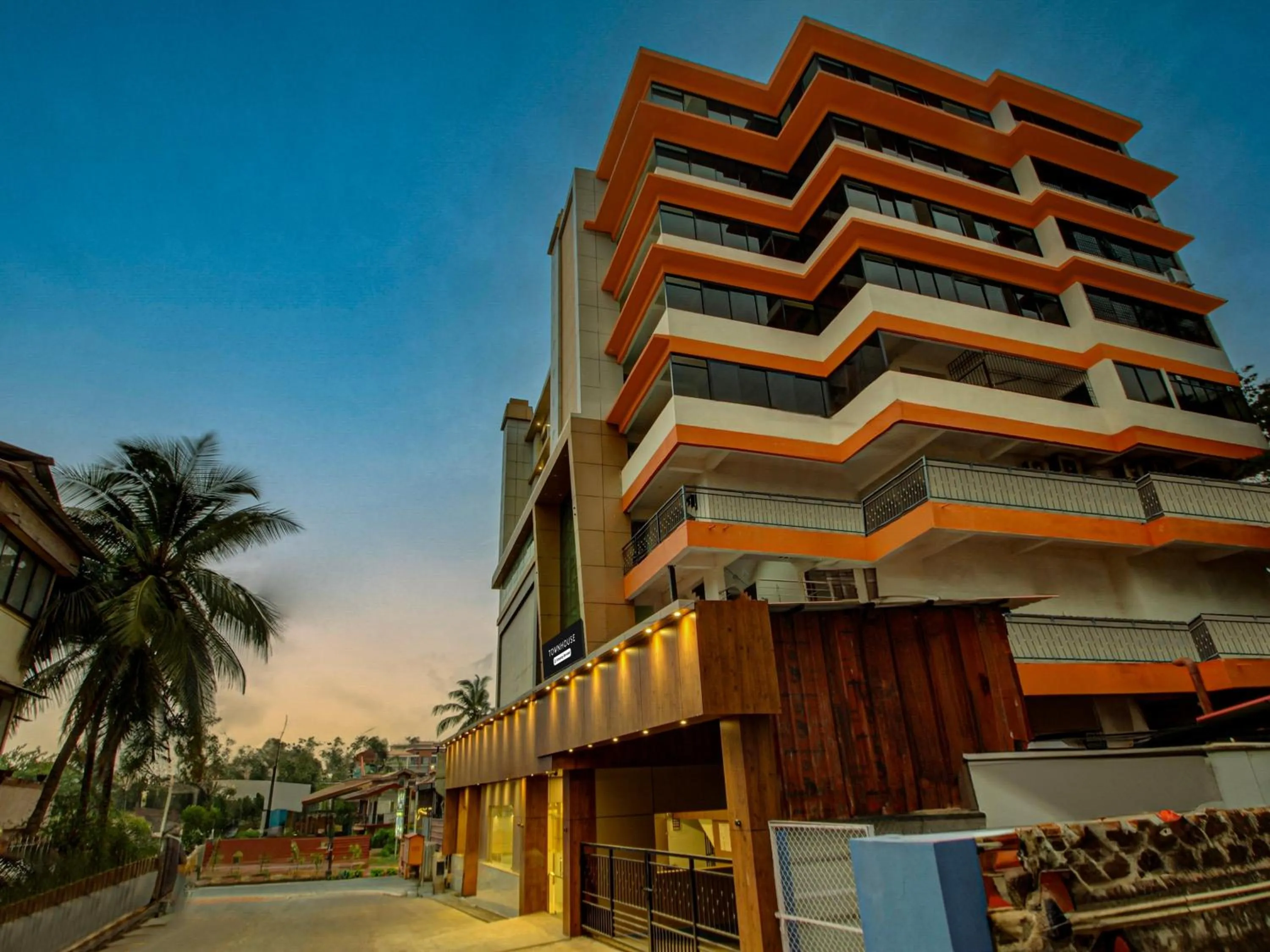 Facade/entrance in Super Townhouse Madgaon