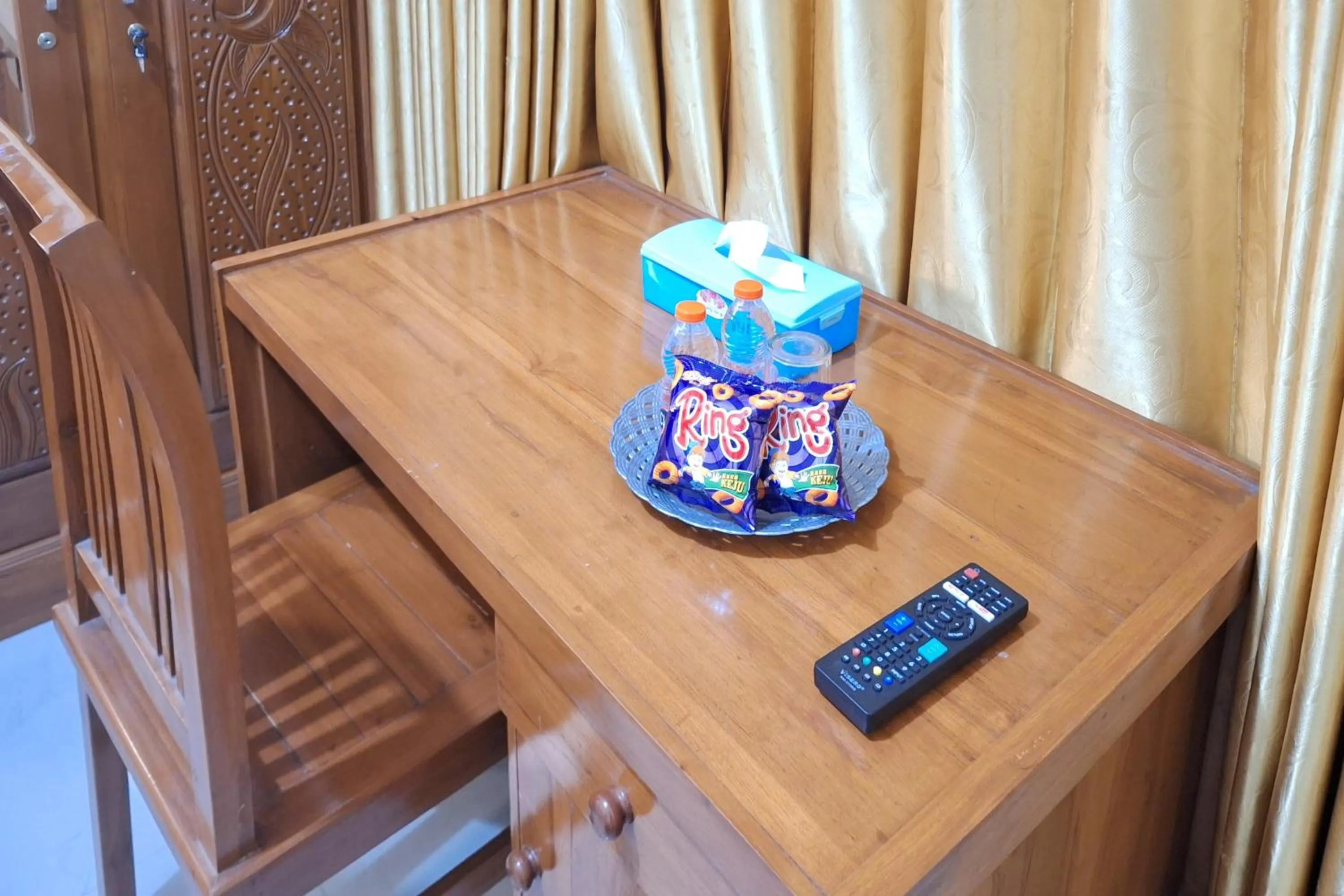 Seating area in Griya Pradipa Syariah Near Balai Kota Batu Mitra RedDoorz