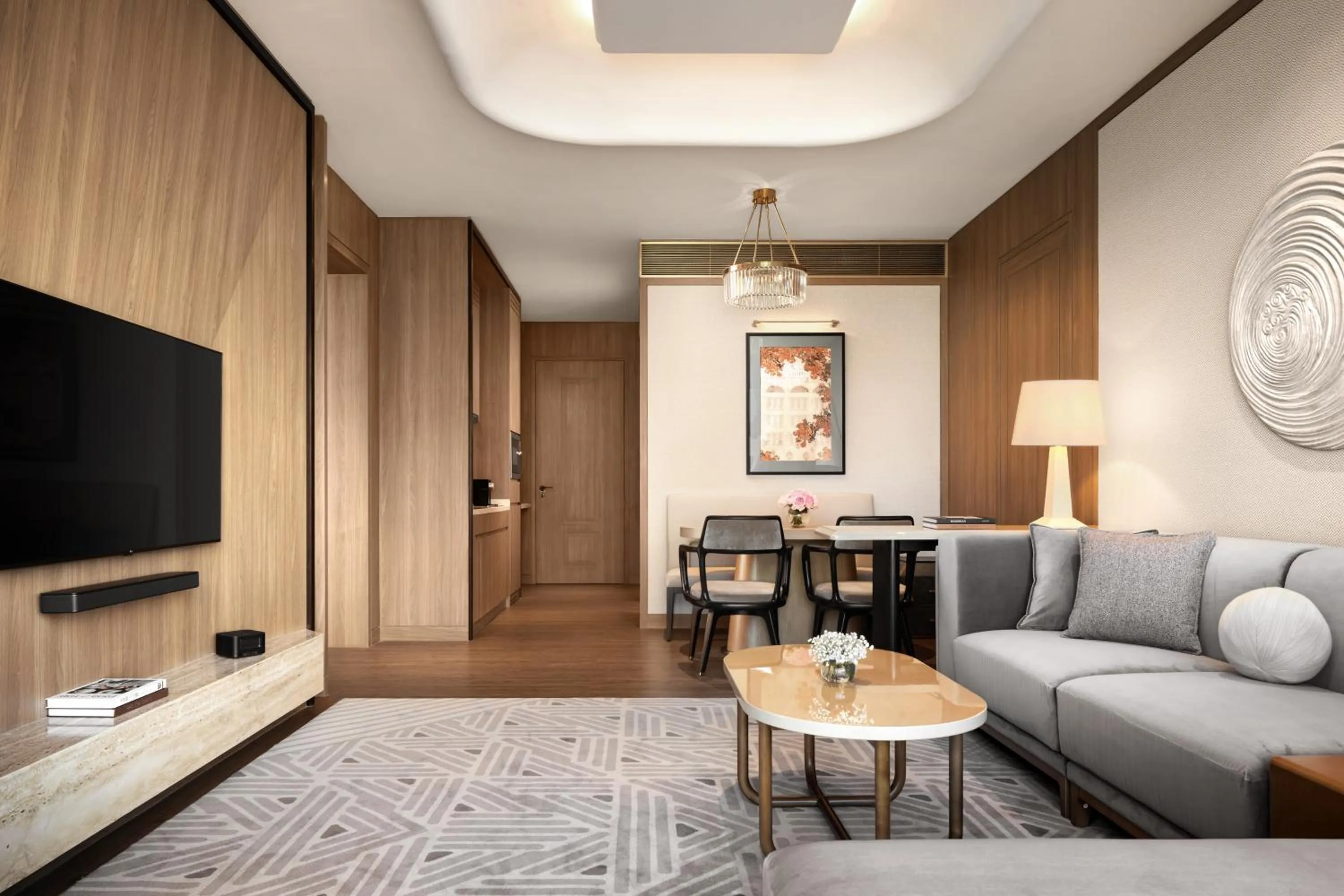 TV and multimedia in Shangri-La Phnom Penh