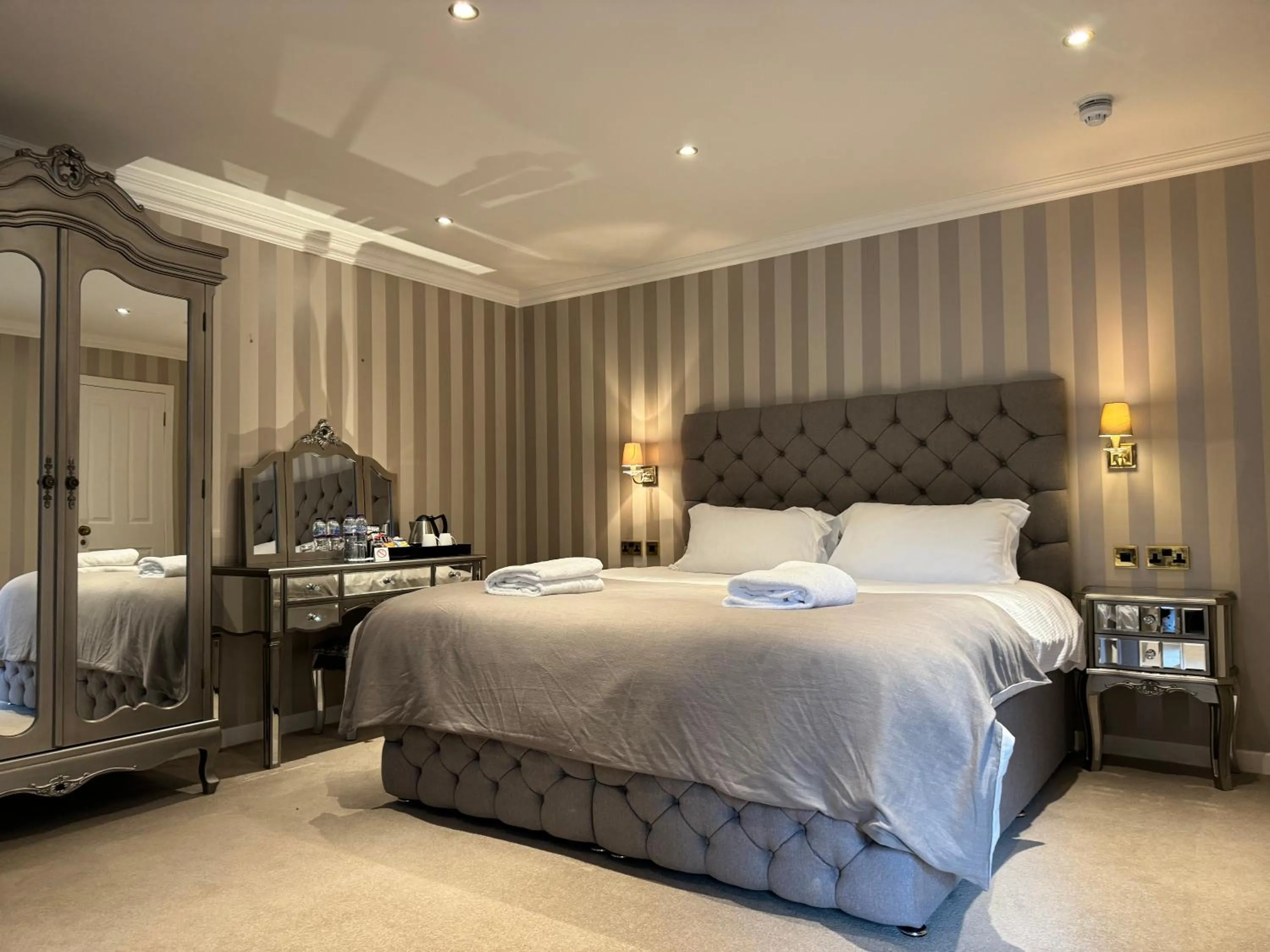 Bed in Wellwood Manor