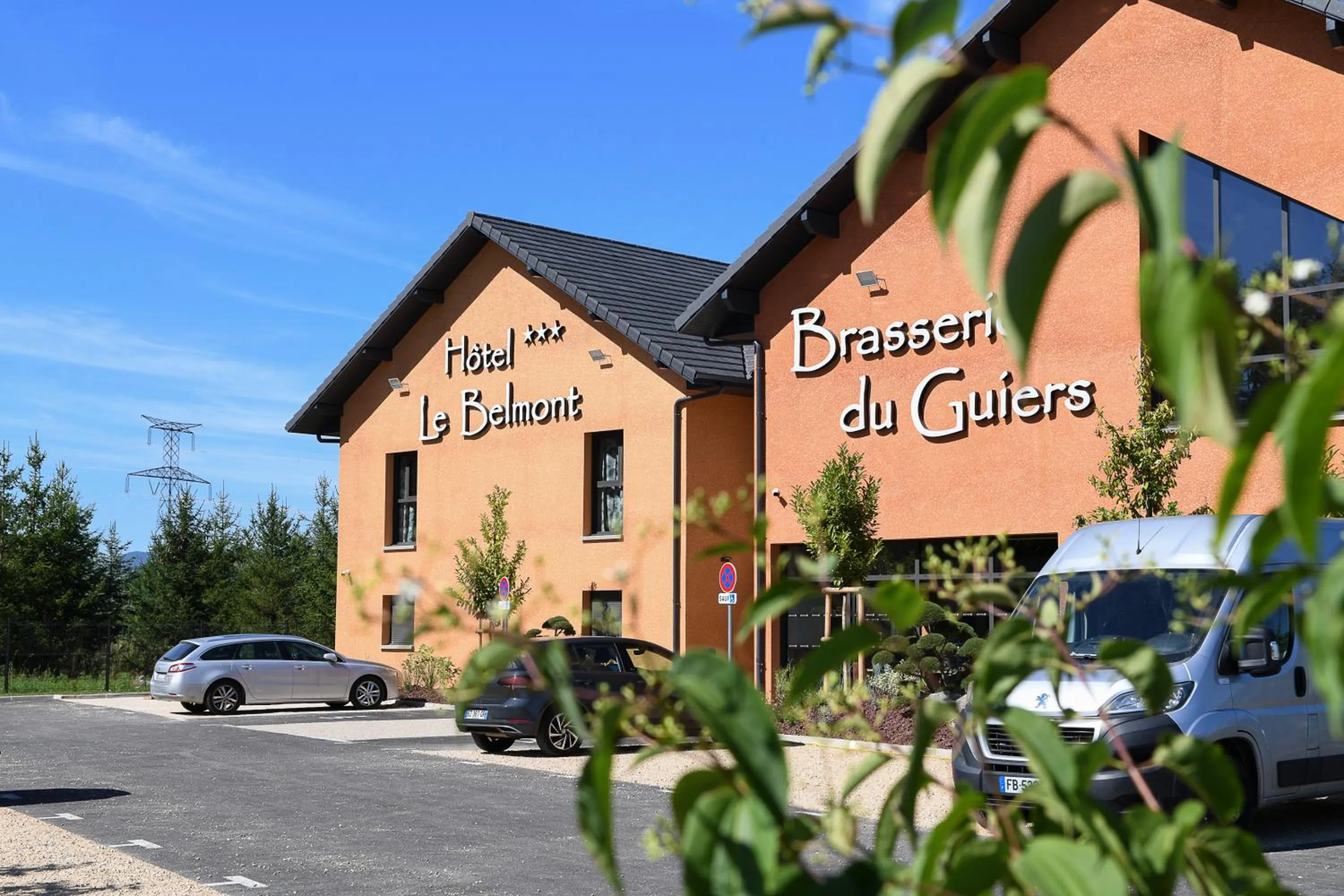 Property building in Hotel Le Belmont