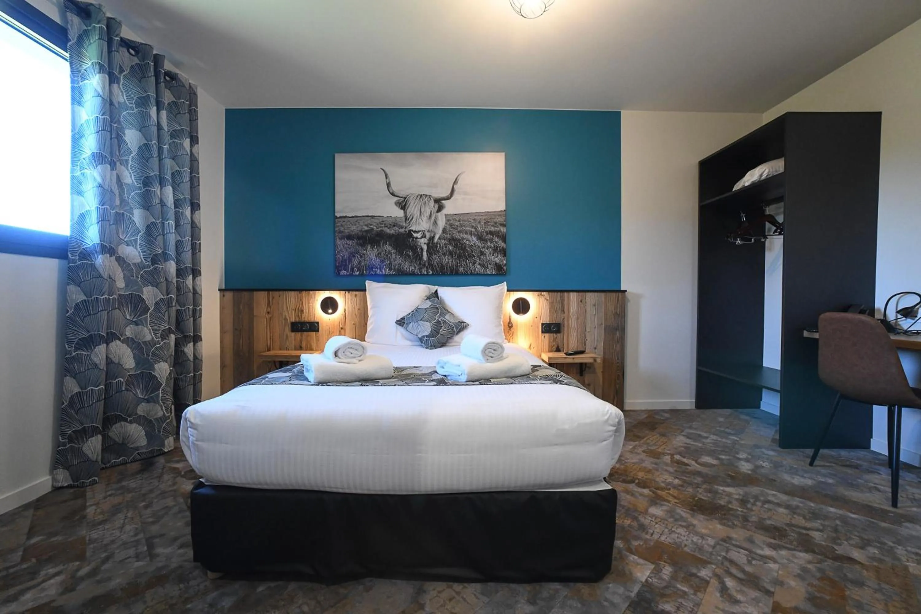 Photo of the whole room, Bed in Hotel Le Belmont