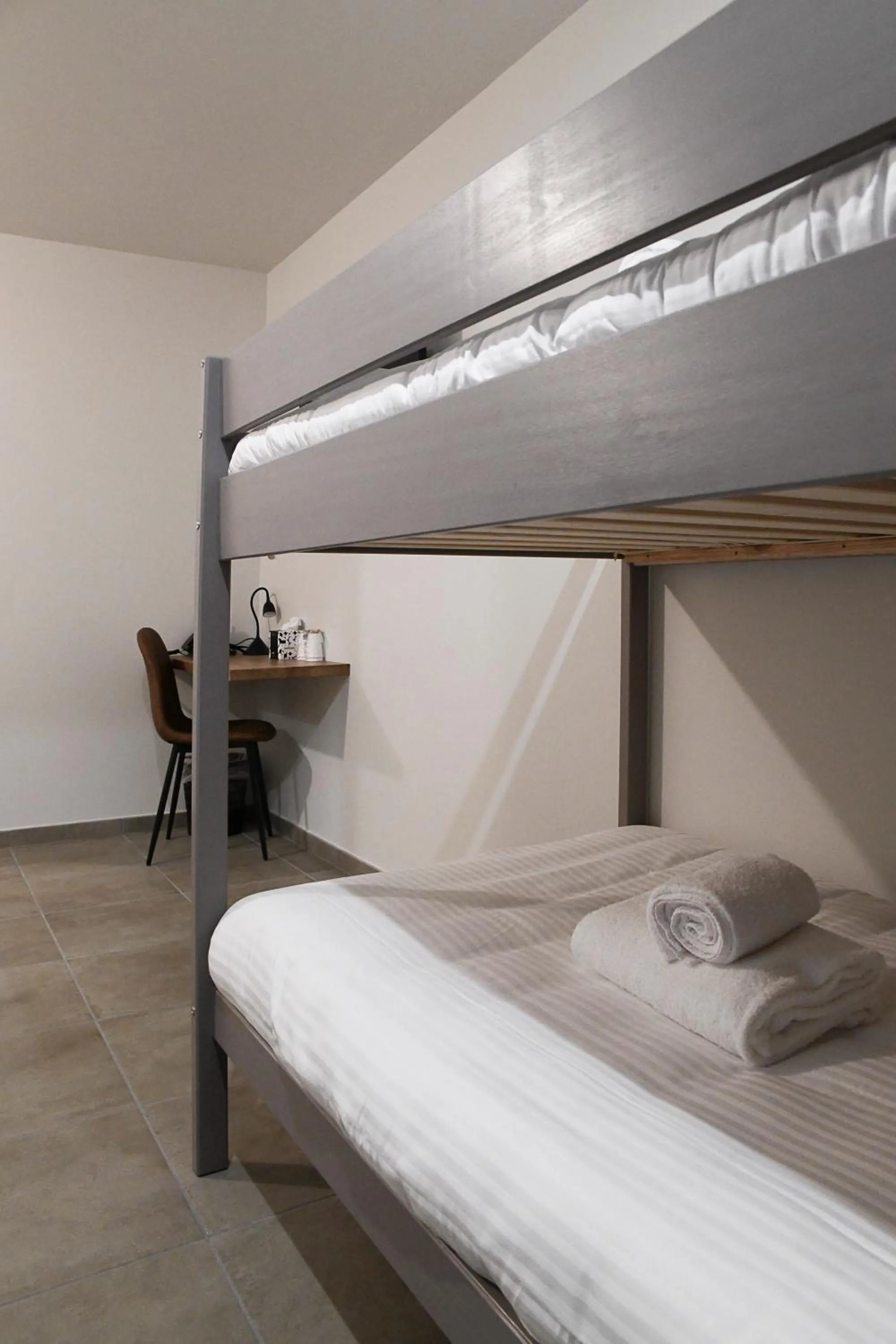 bunk bed, Bed in Hotel Le Belmont