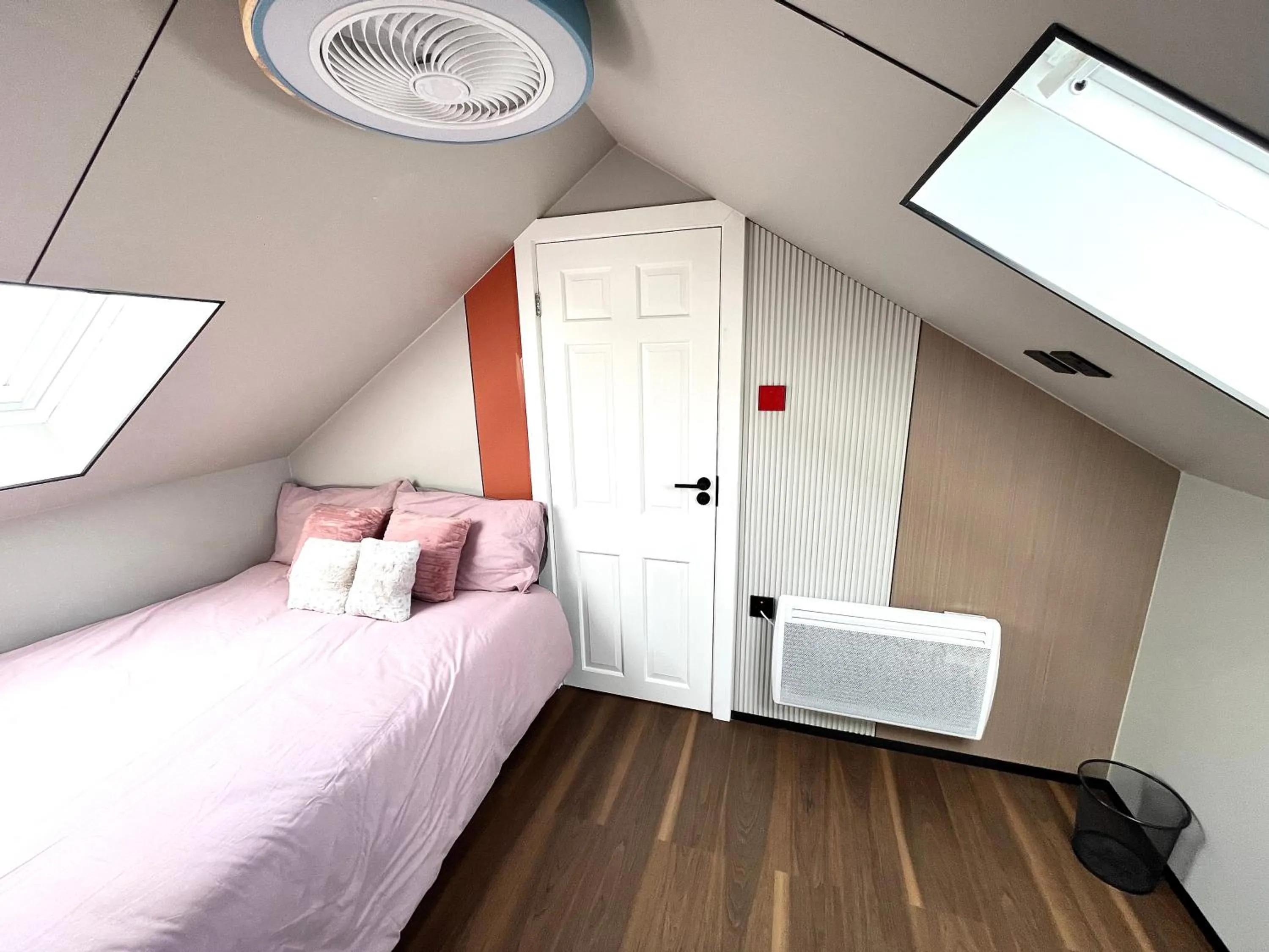 Bedroom, Bed in OYO Welsh Holiday Accommodation - Modern Stay