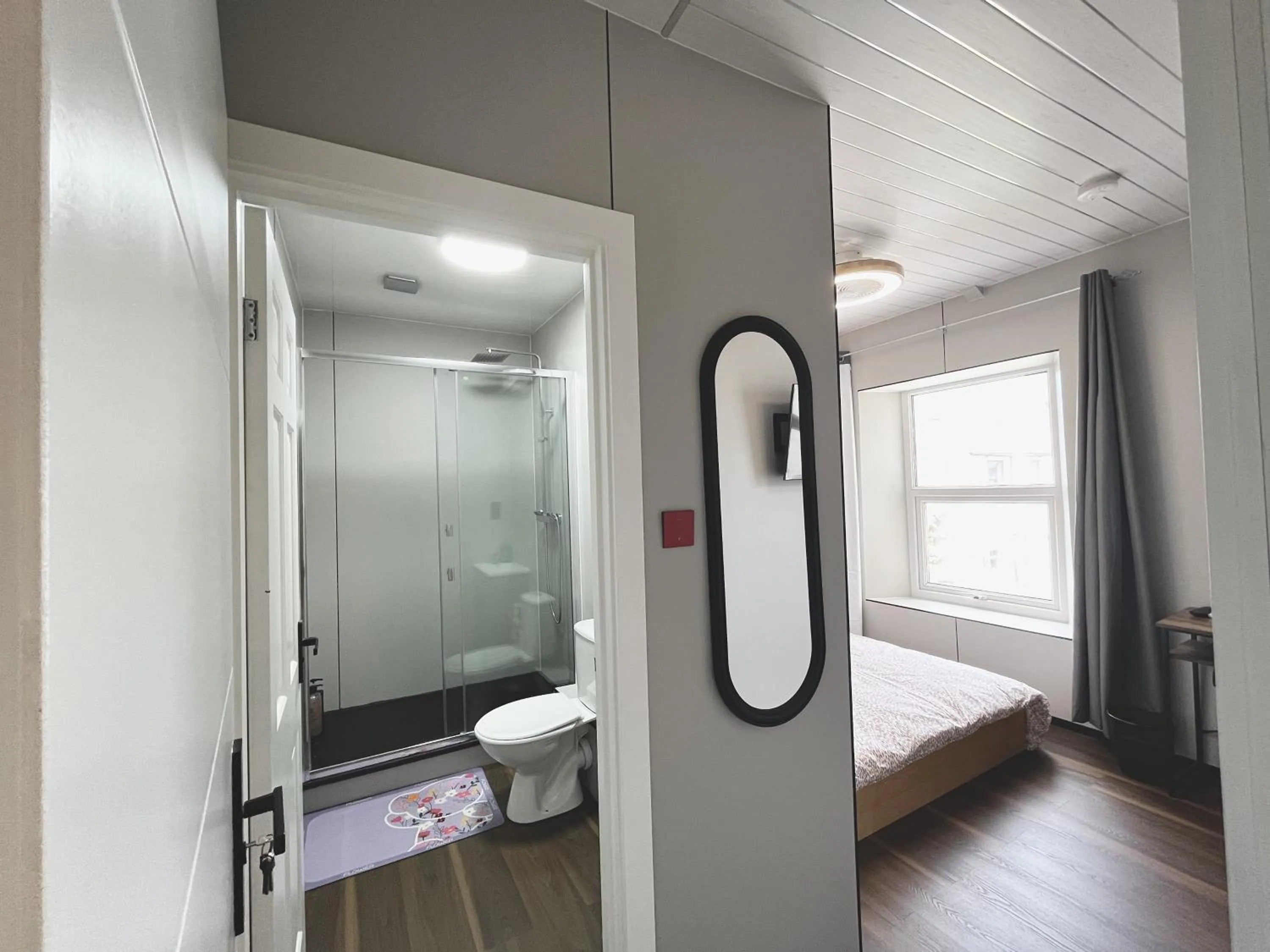 Shower in OYO Welsh Holiday Accommodation - Modern Stay