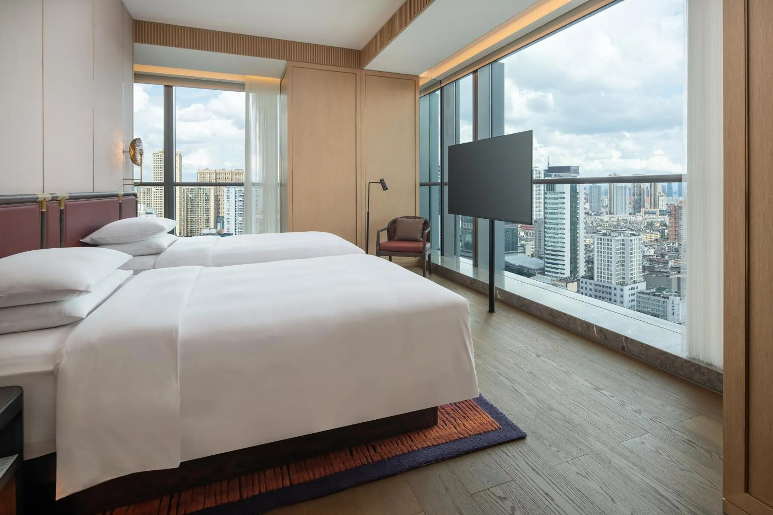 Bedroom, Bed in Grand Hyatt Kunming