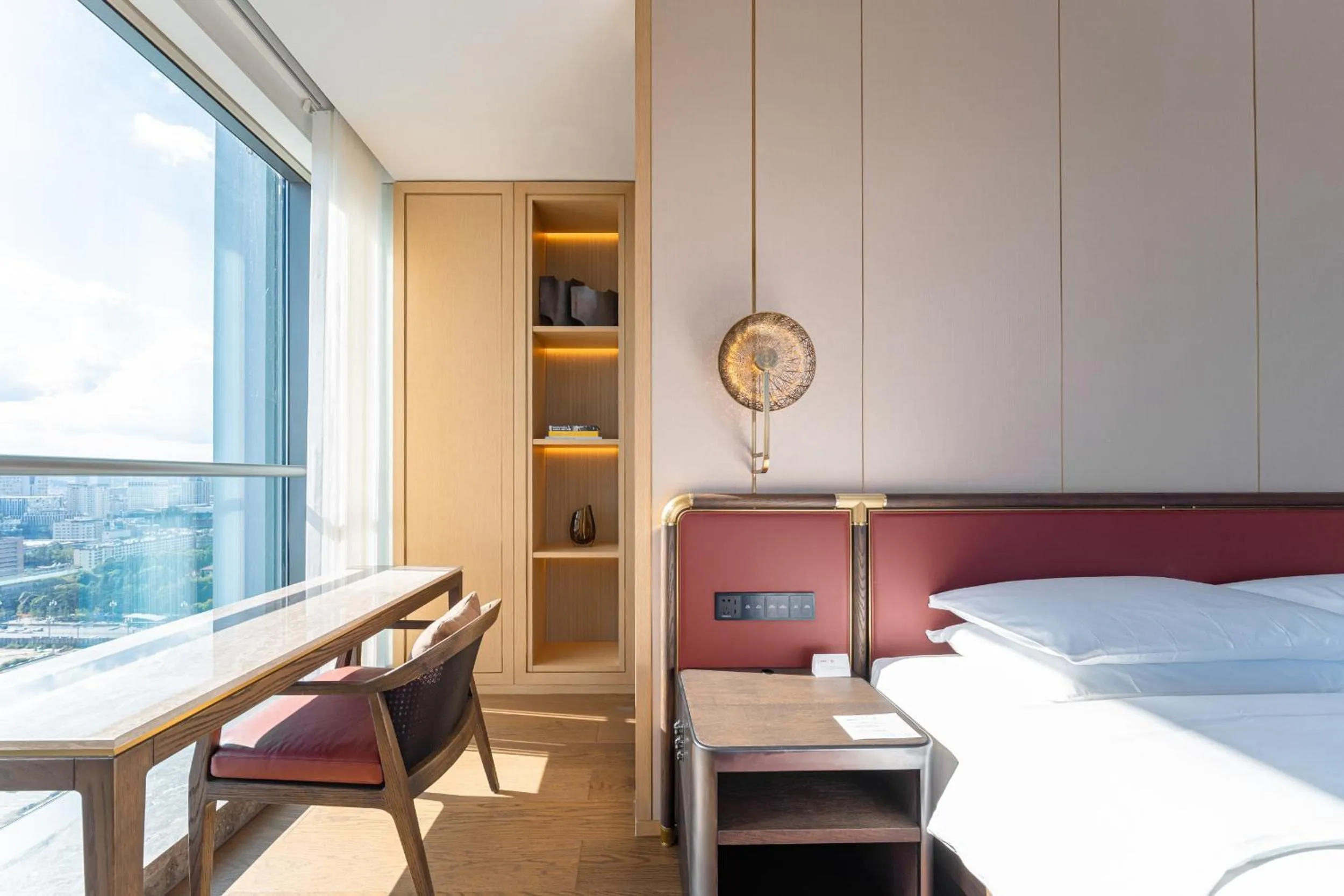 Bedroom, Bed in Grand Hyatt Kunming