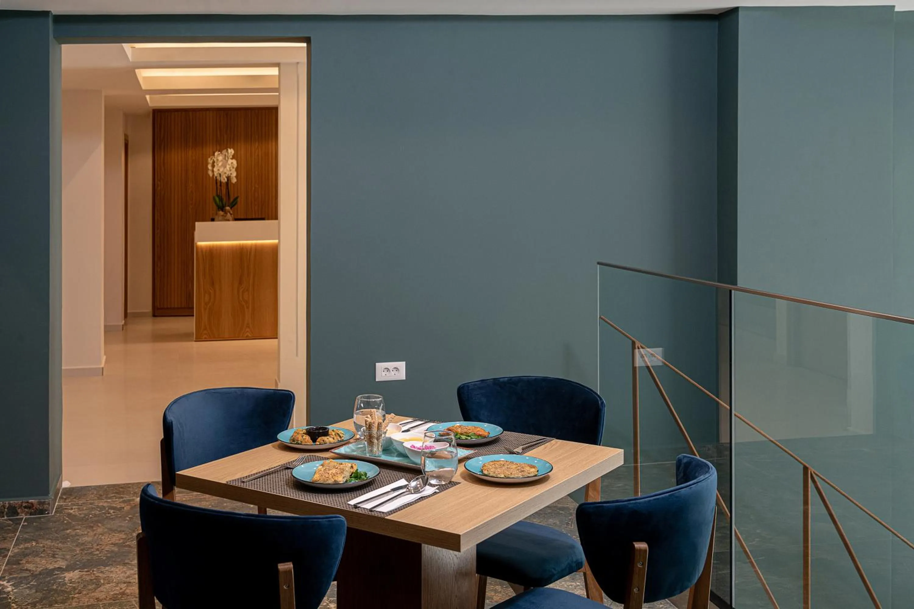 Lounge or bar in Miss Marrone City Hotel