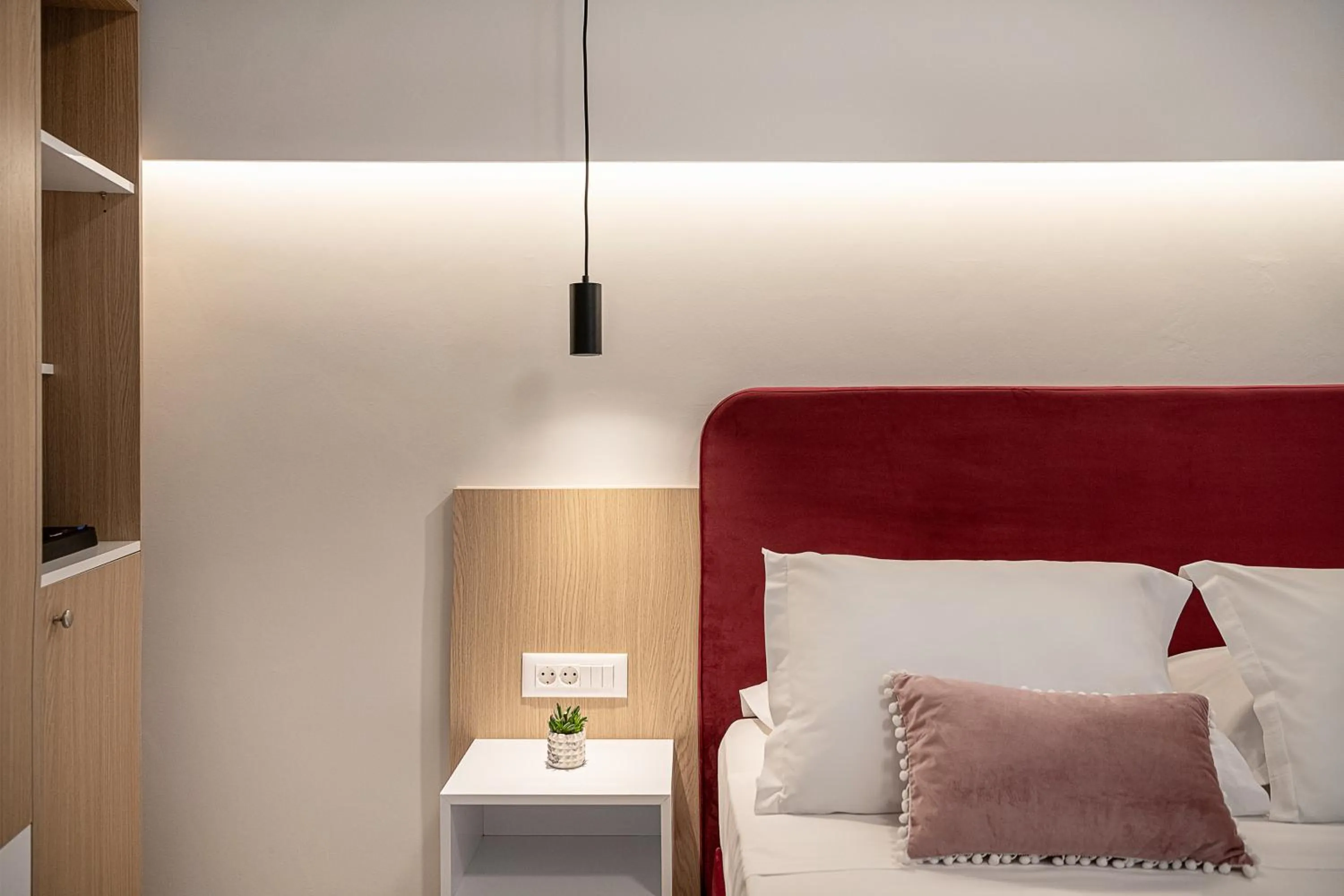 Bed in Miss Marrone City Hotel