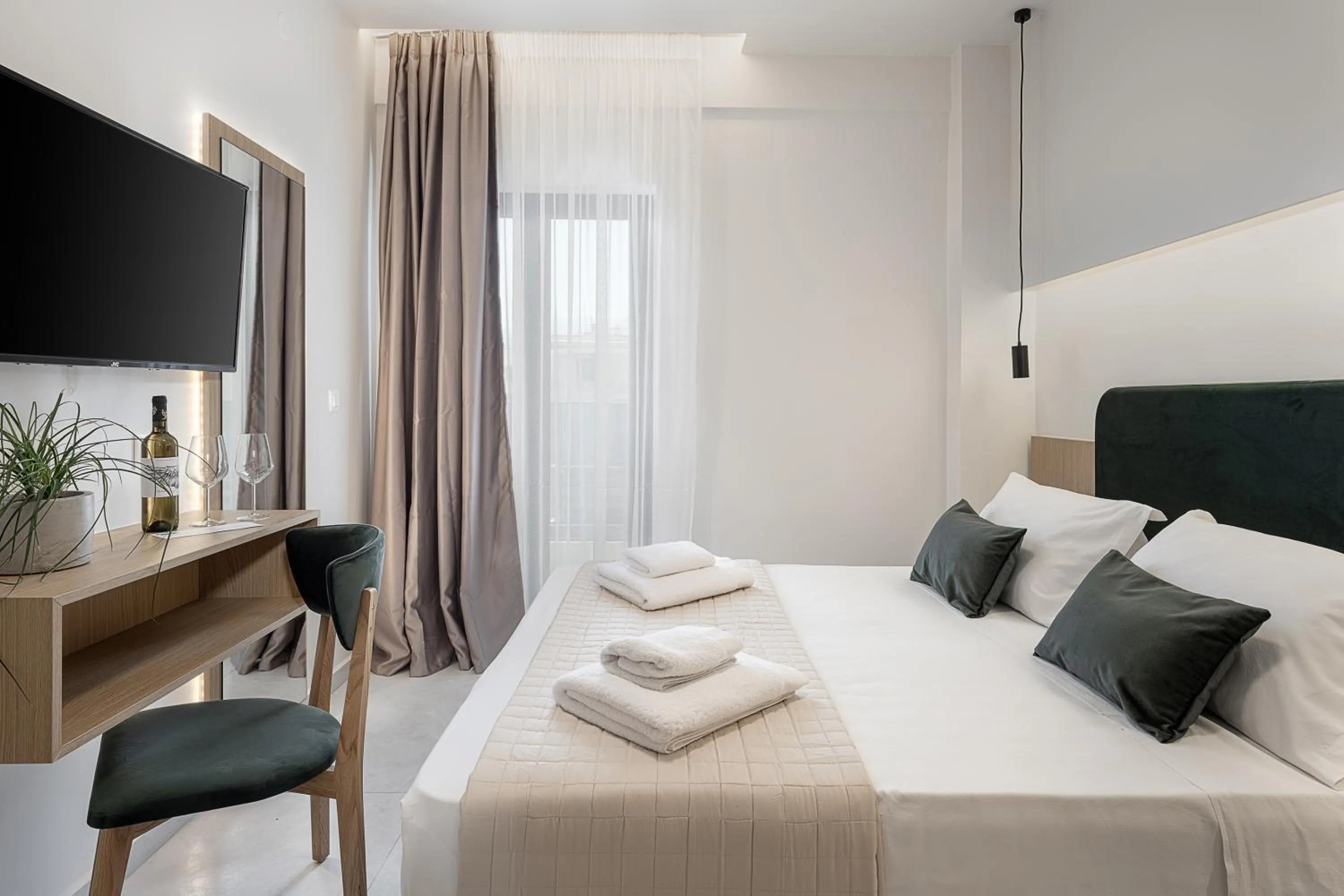 Bed in Miss Marrone City Hotel