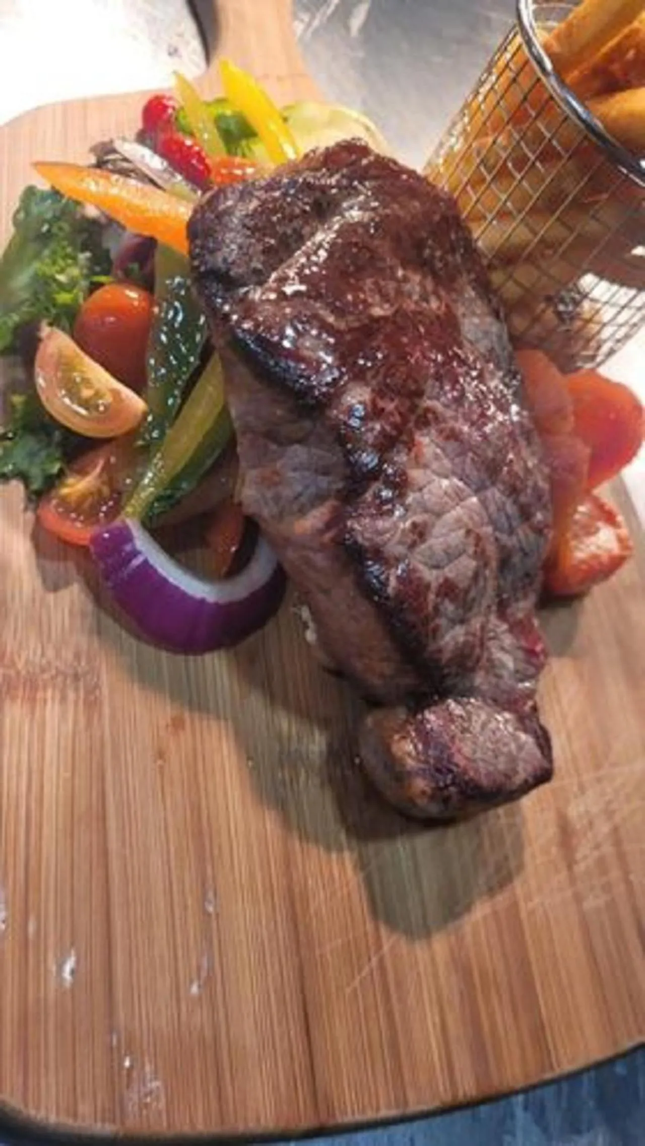 Food and drinks in The Masons Arms