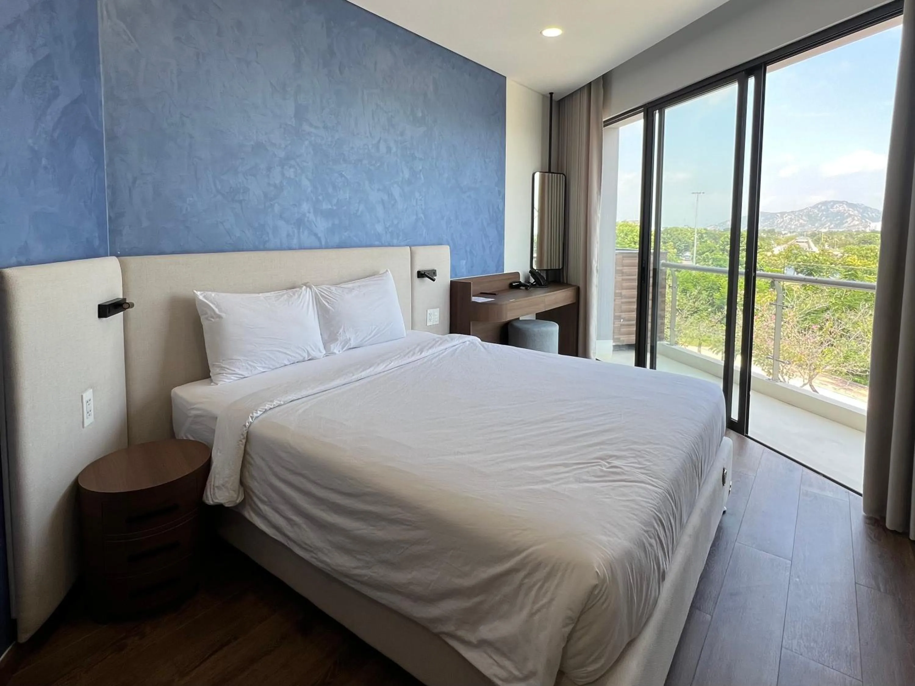 View (from property/room), Bed in Glamour Boutique Hotel