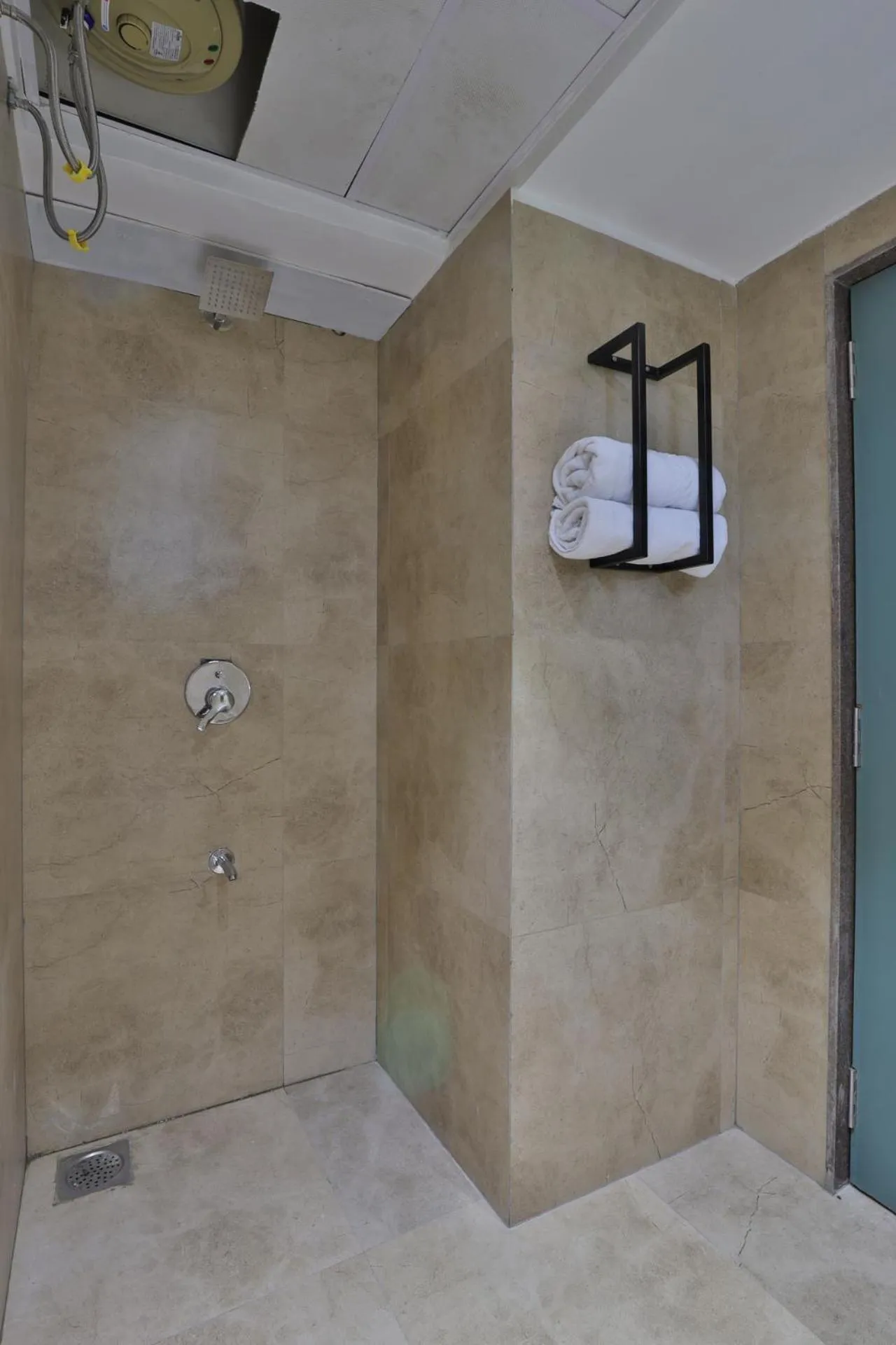 Bathroom in Hotel Serenity