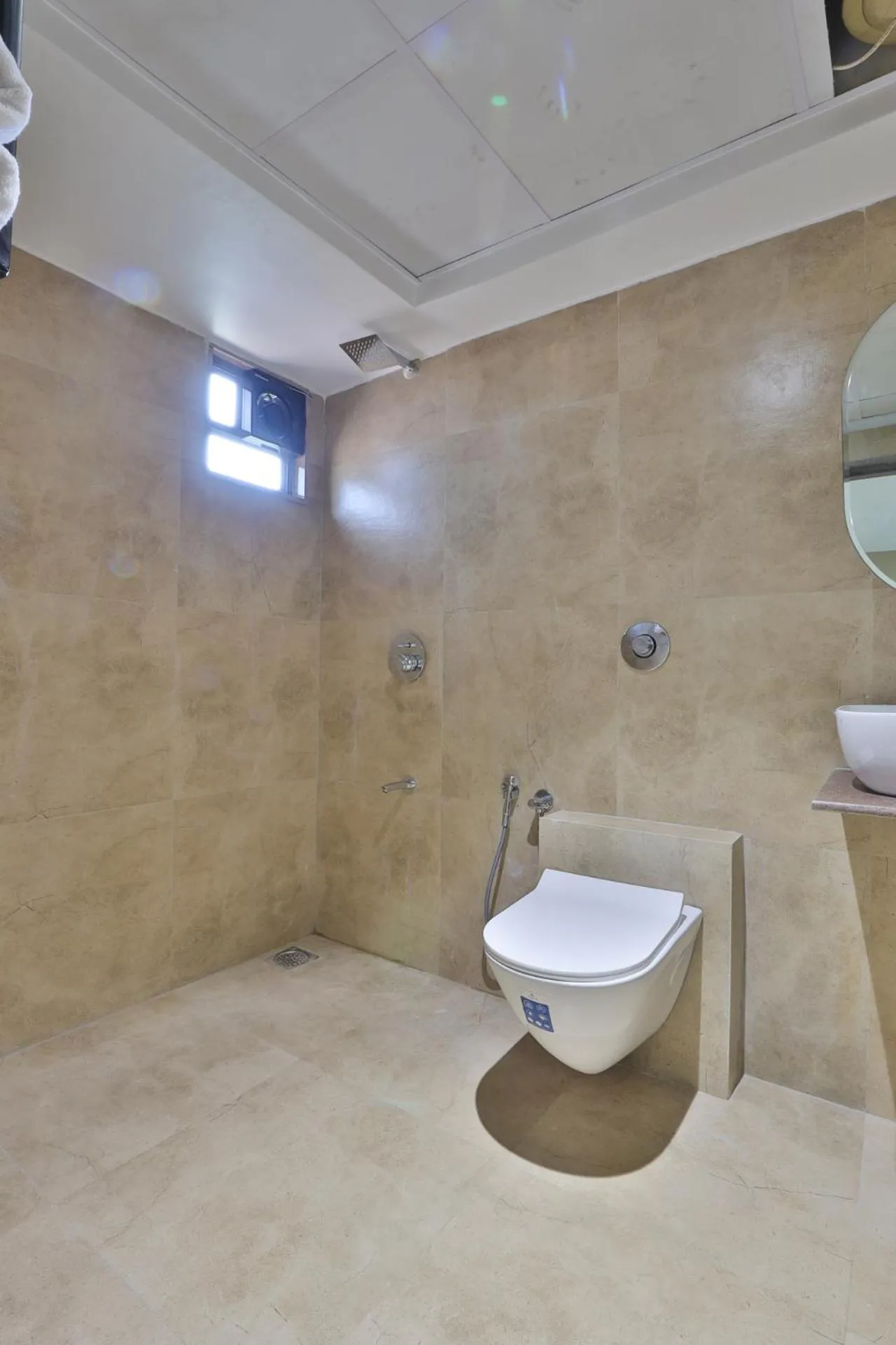 Bathroom in Hotel Serenity