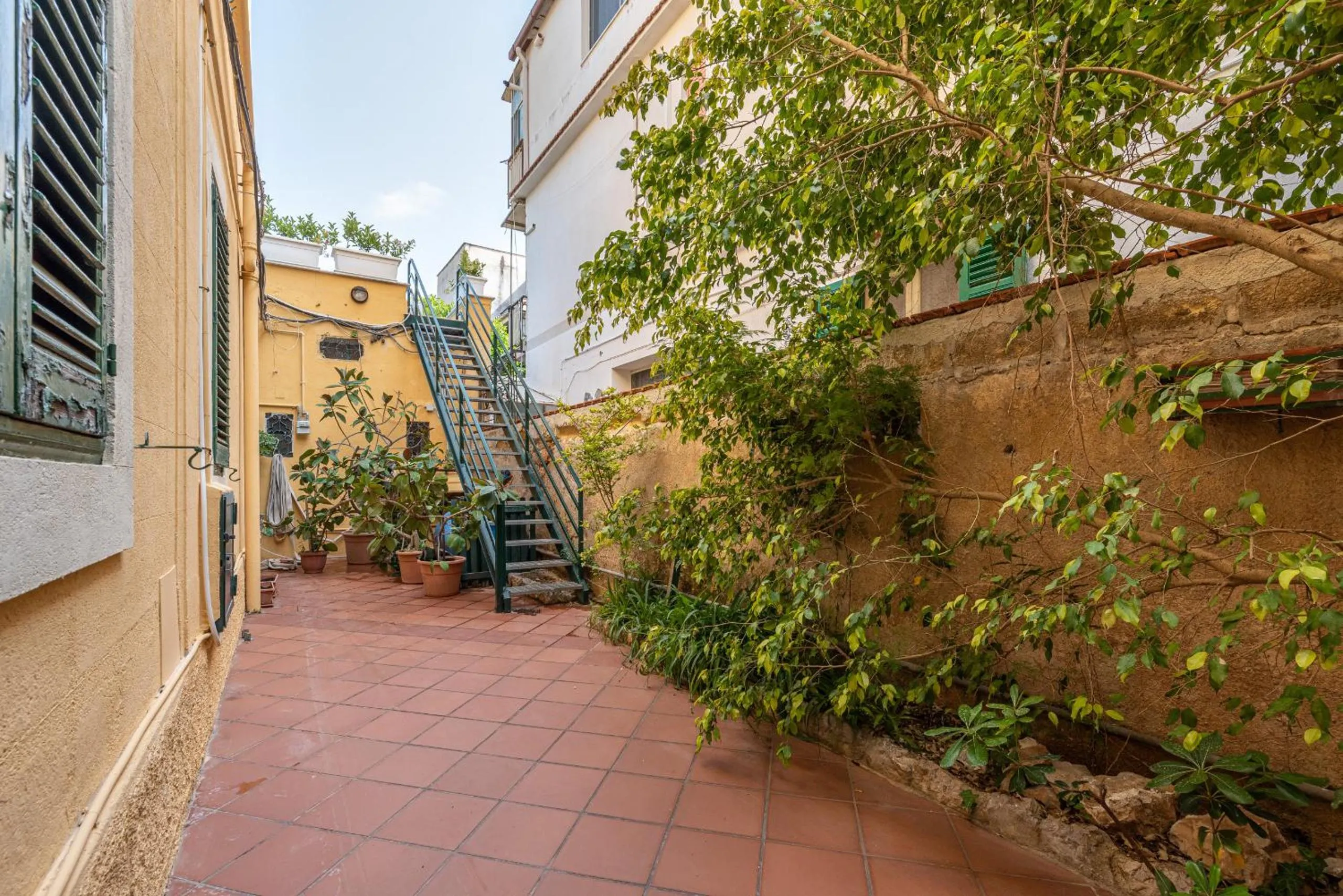 Off site in Lovely Room by Mondello Beach