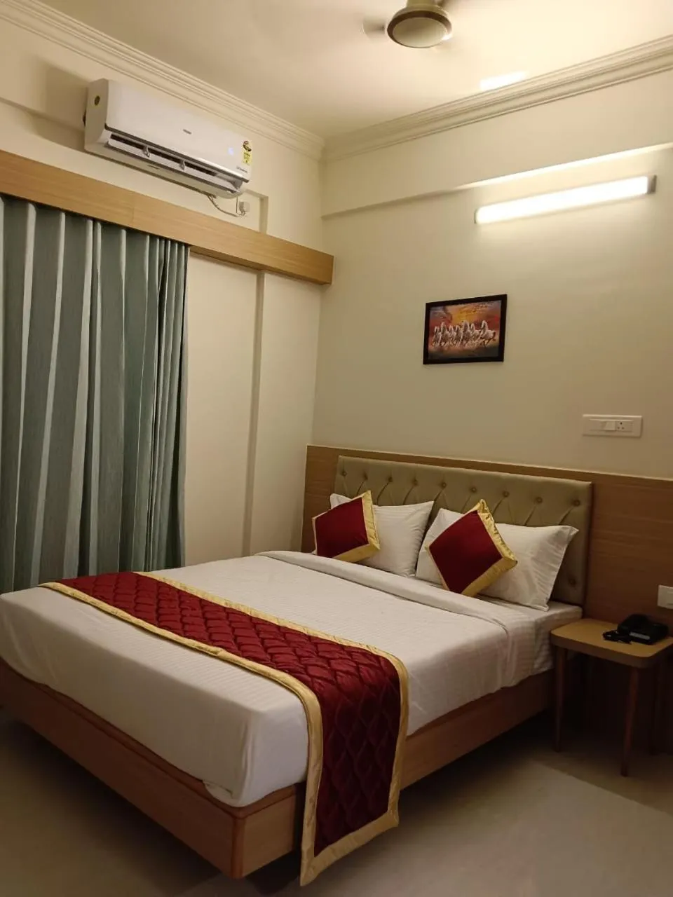 Bed in Krishna Inn