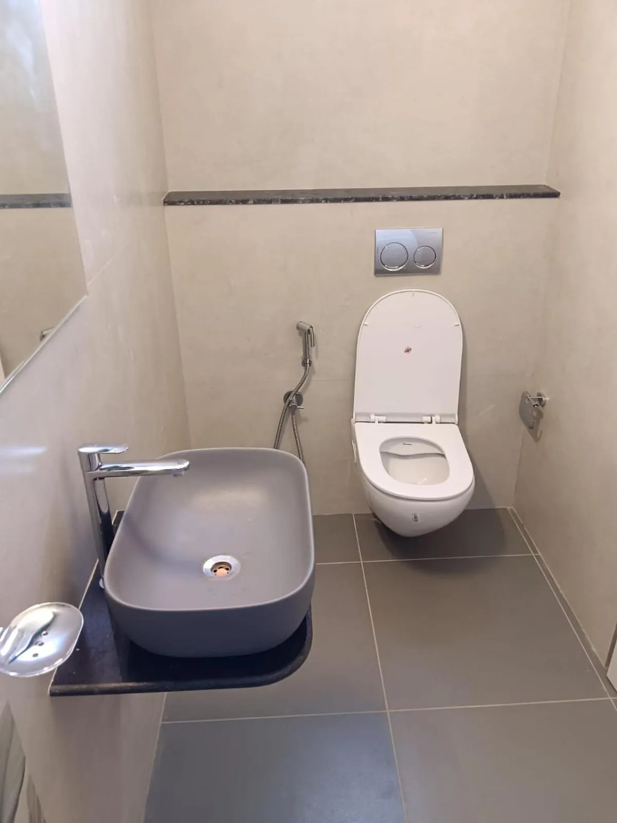 Toilet in Krishna Inn