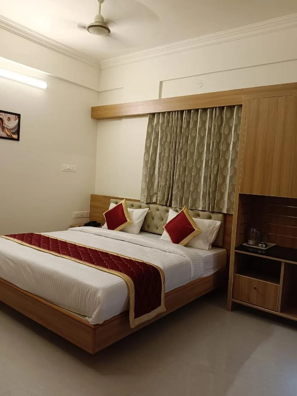 Bed in Krishna Inn