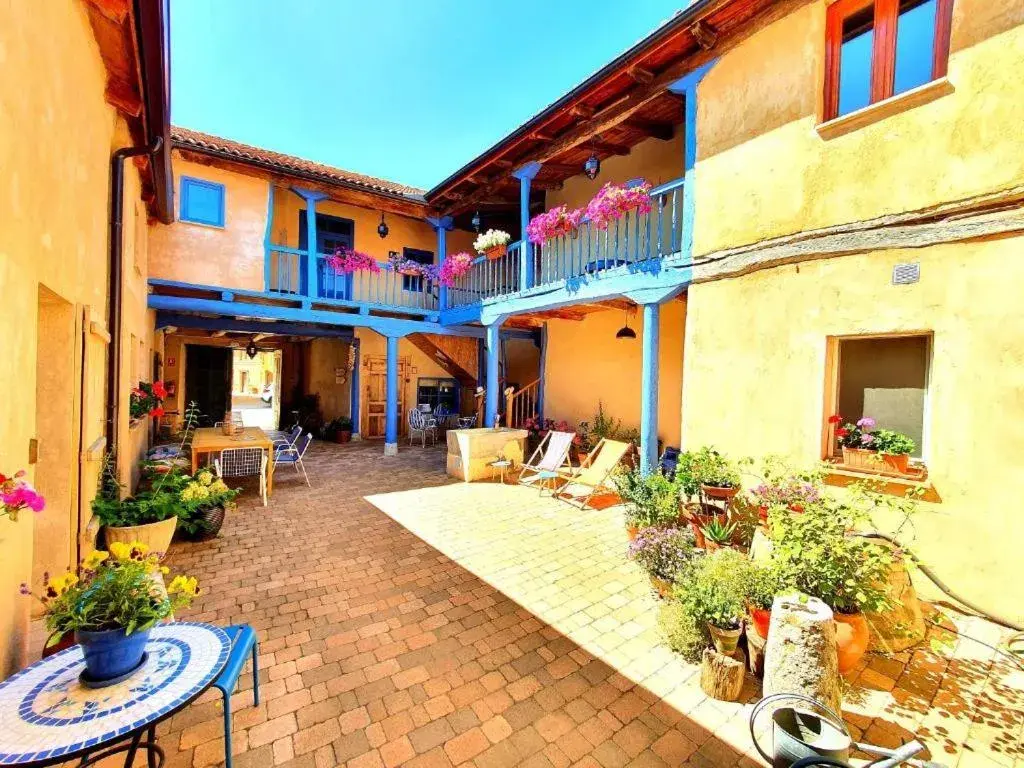 Albergue Villares de Orbigo Albergue Villares de Orbigo