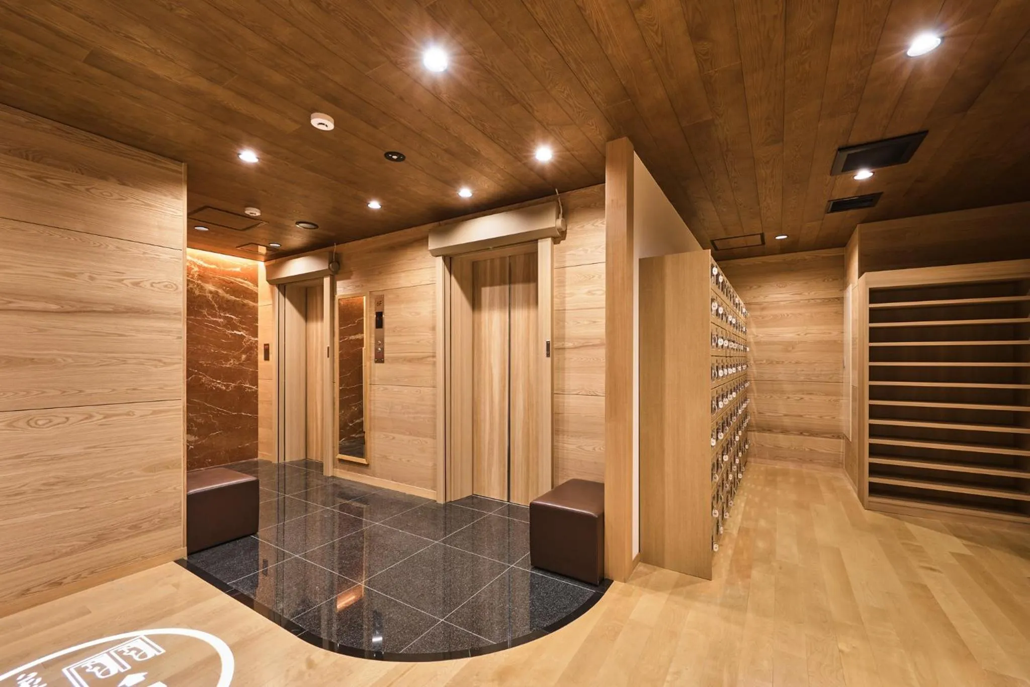 Public Bath in Sauna & Capsule Hotel Rumor Plaza