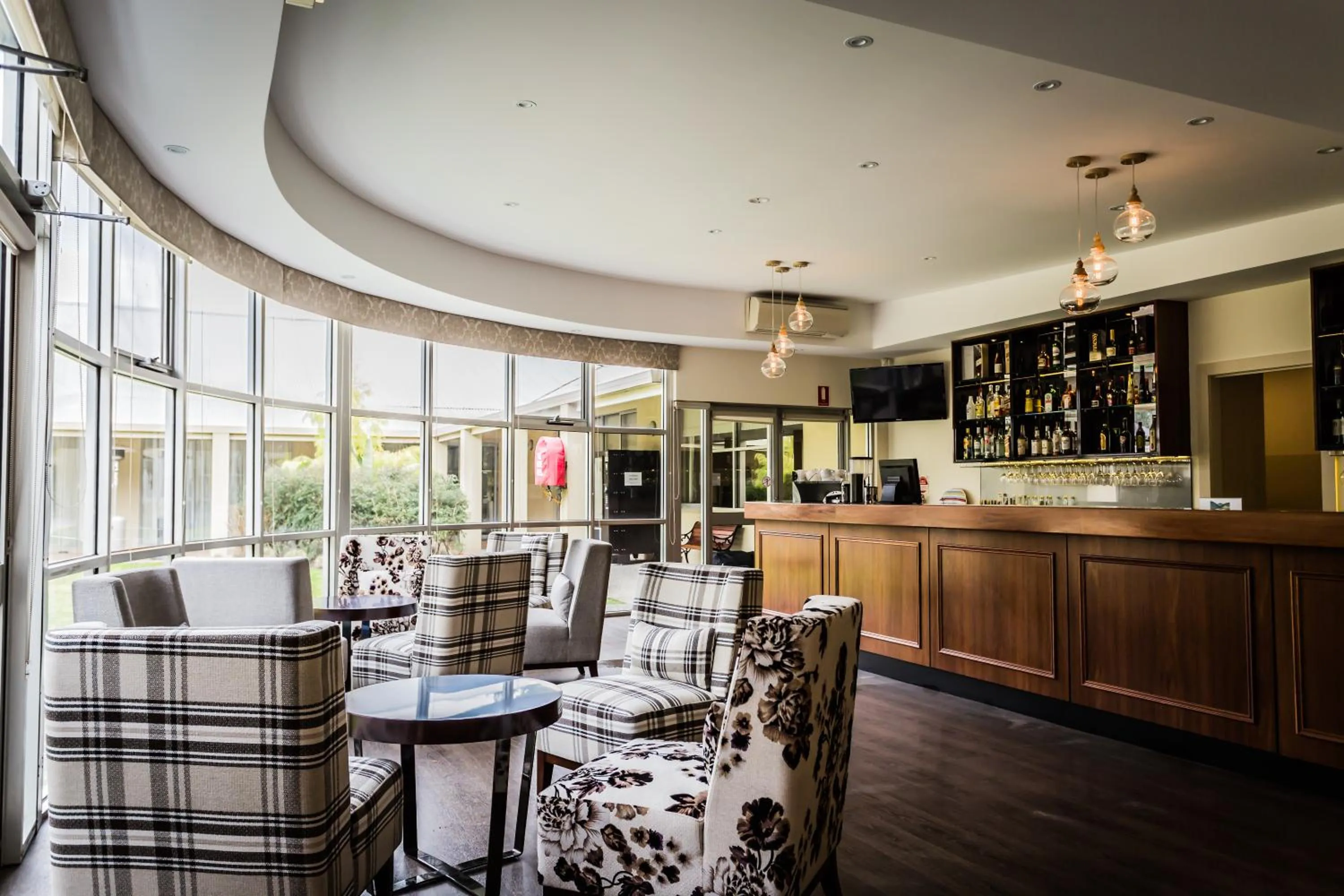 Lounge or bar in Foothills