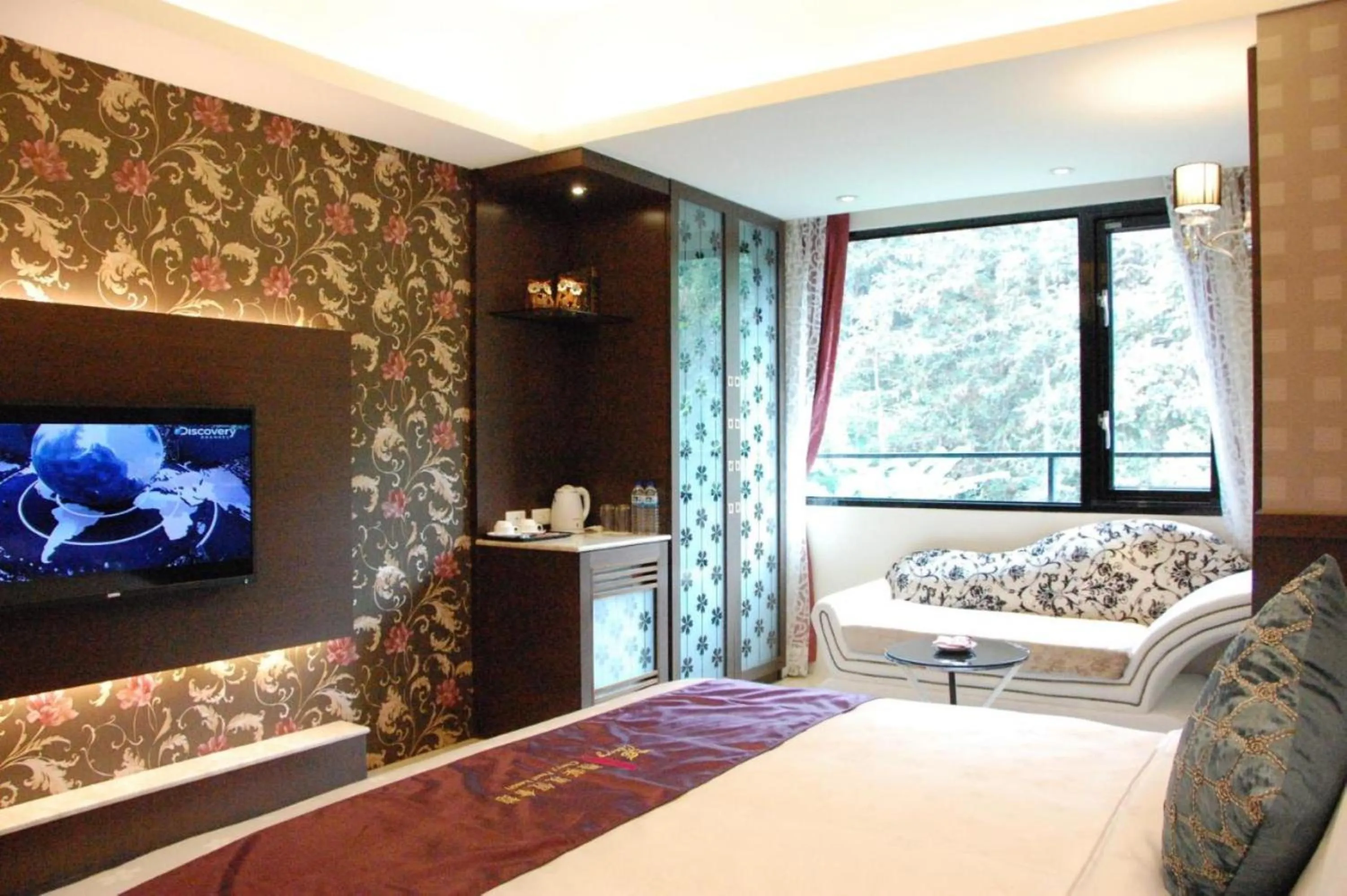 Bed in Cherry Feast Resort