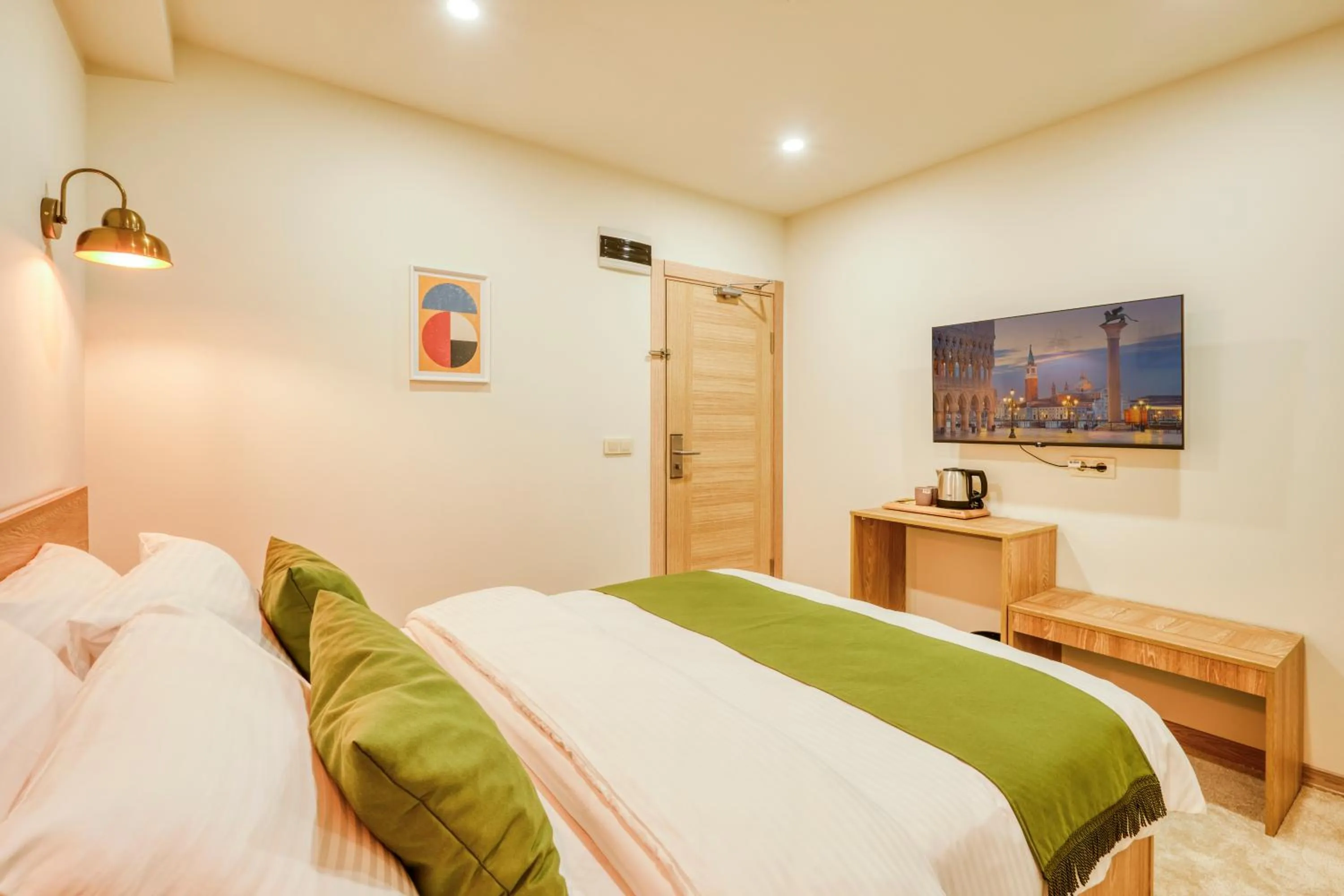 Bed in Elephant In The Room