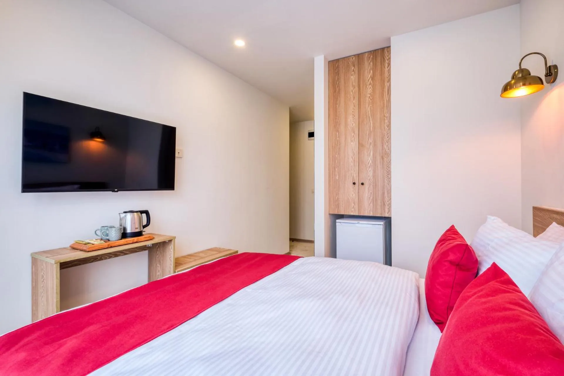 Bed in Elephant In The Room