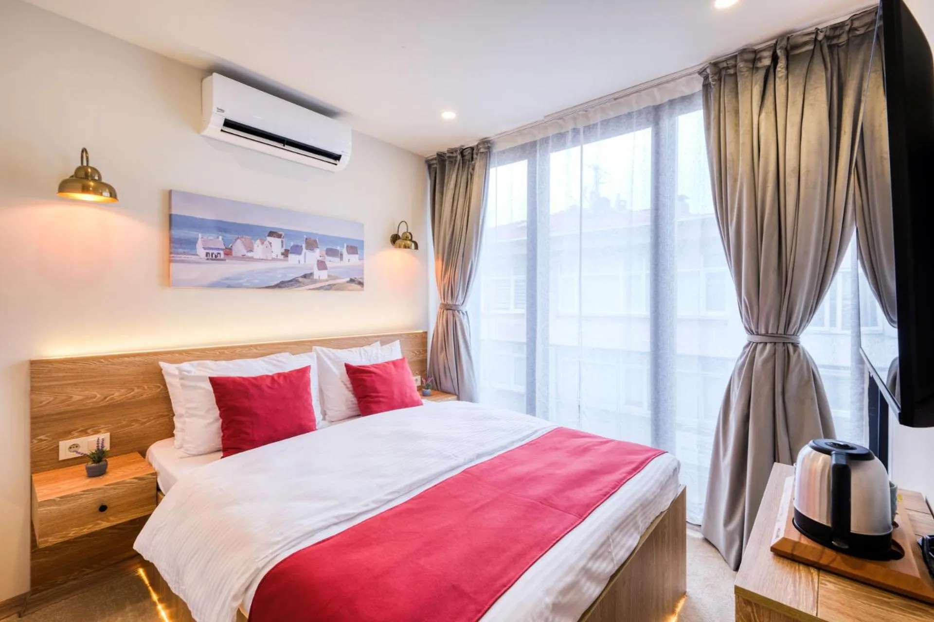 Bed in Elephant In The Room