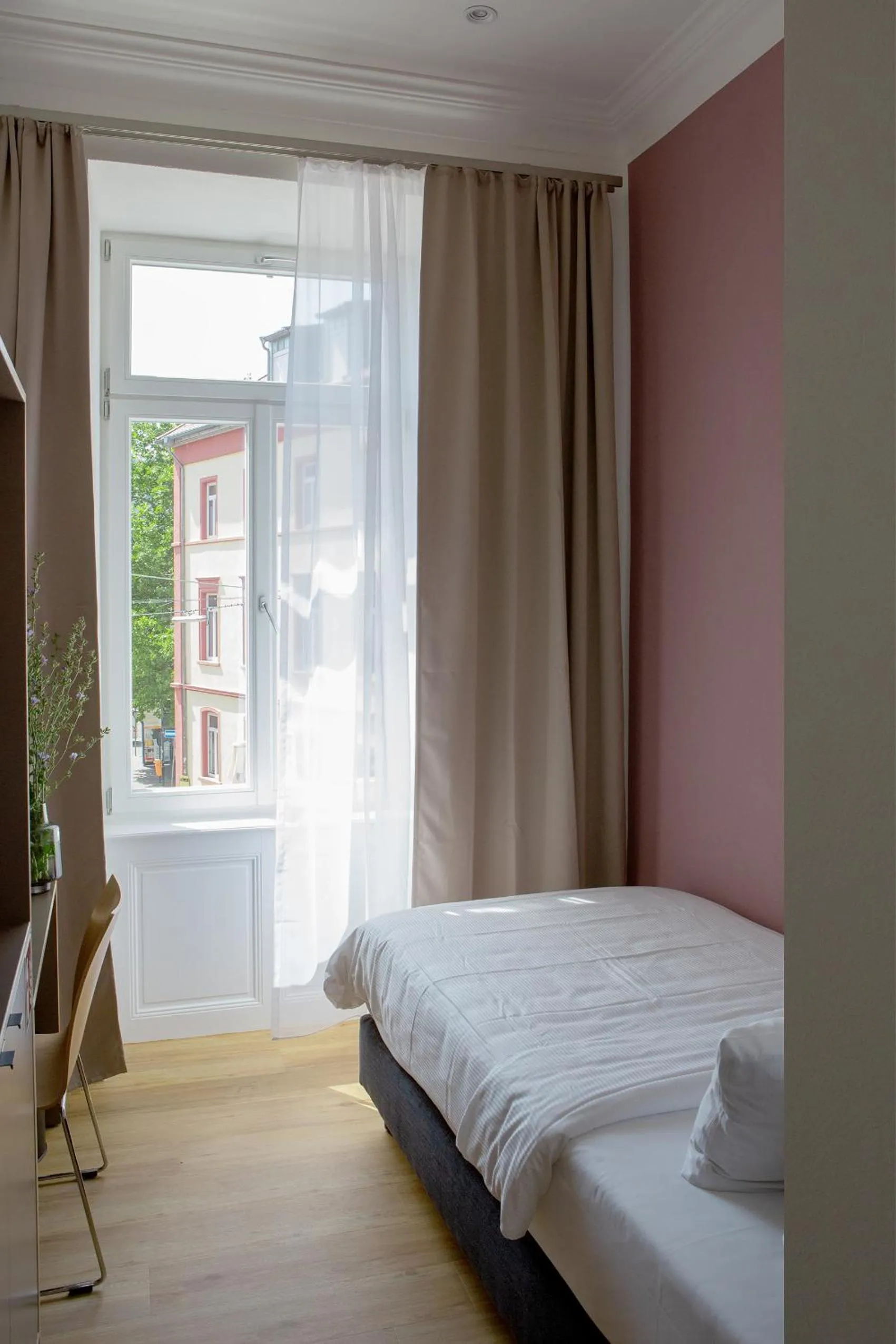 Photo of the whole room, Bed in Hotel Kredell