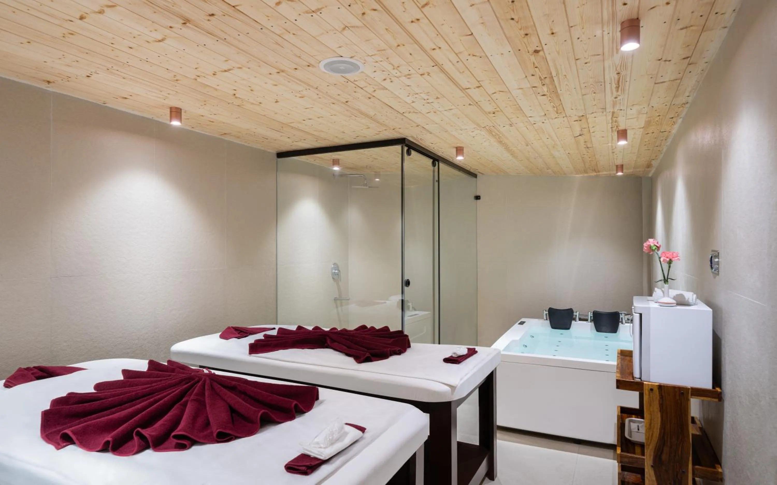 Spa and wellness centre/facilities, Bed in Kufri Heritage Resort & Spa