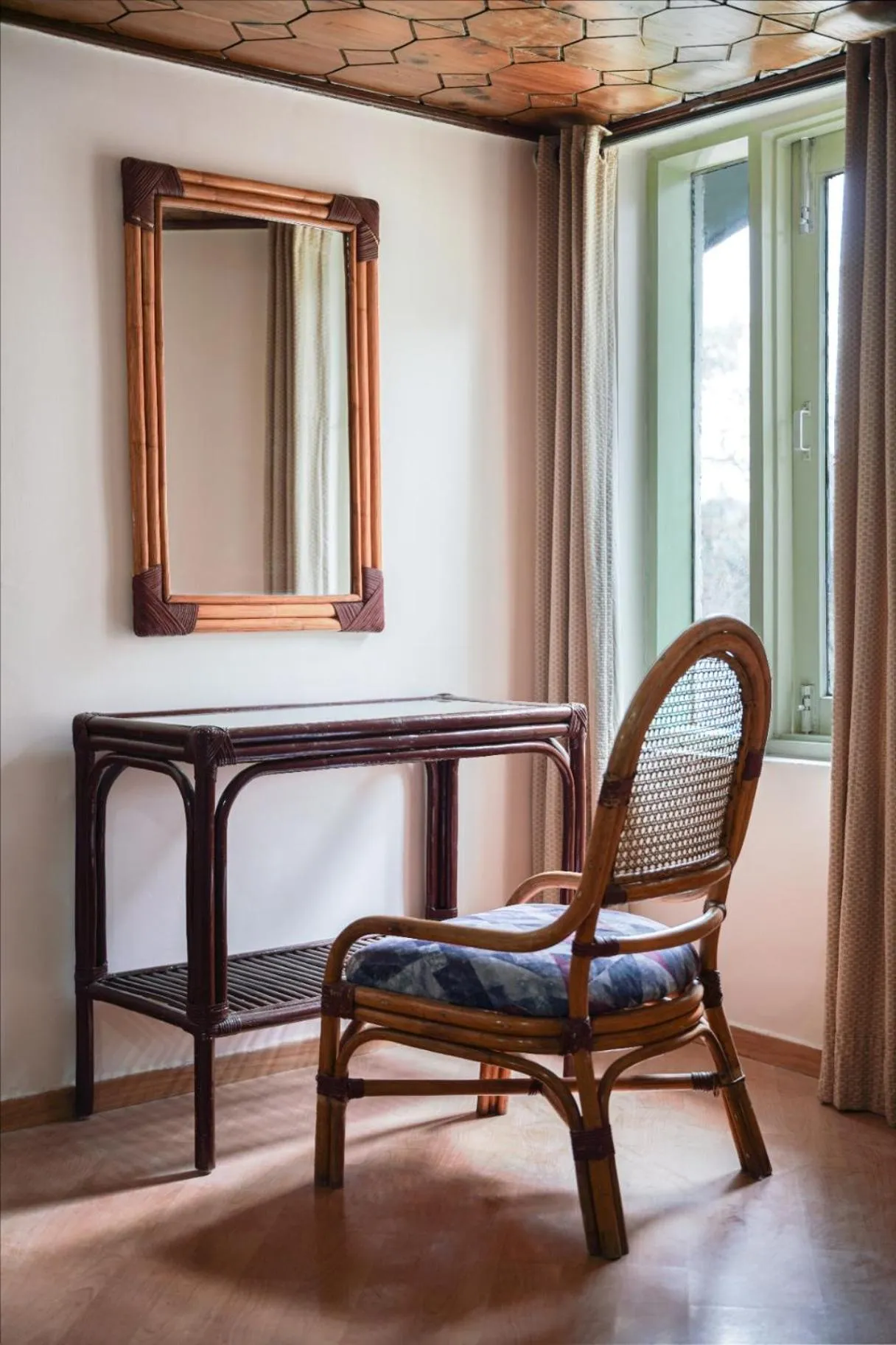 Seating area in Kufri Heritage Resort & Spa