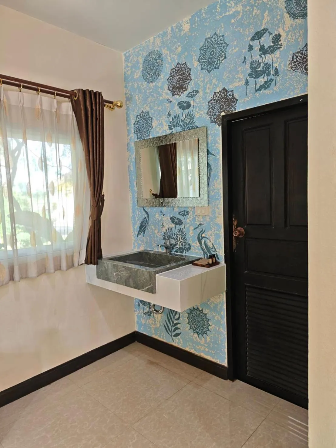 Property building, Bed in Park & Pool Resort