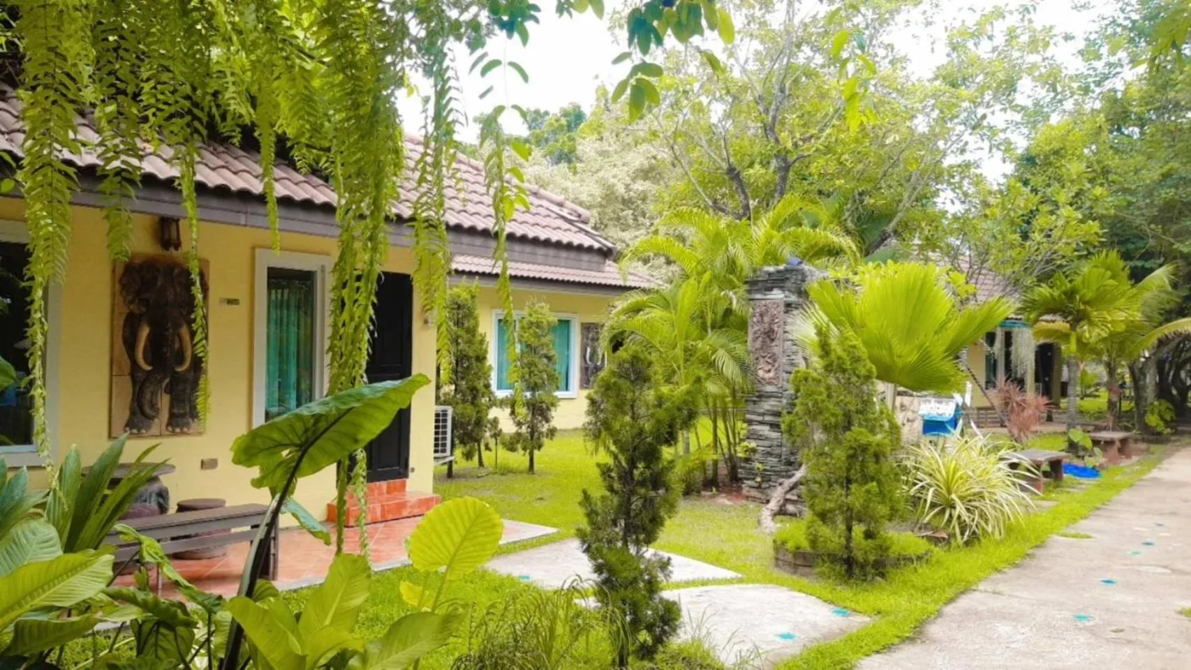 Property building in Park & Pool Resort