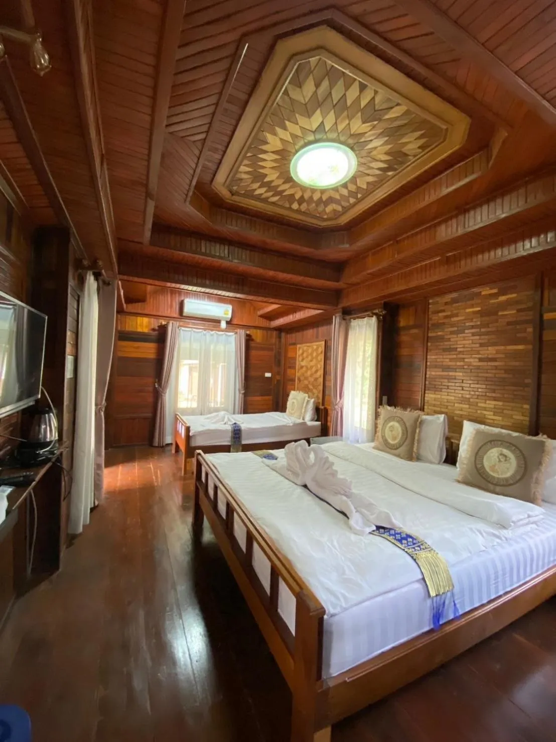 Property building, Bed in Park & Pool Resort