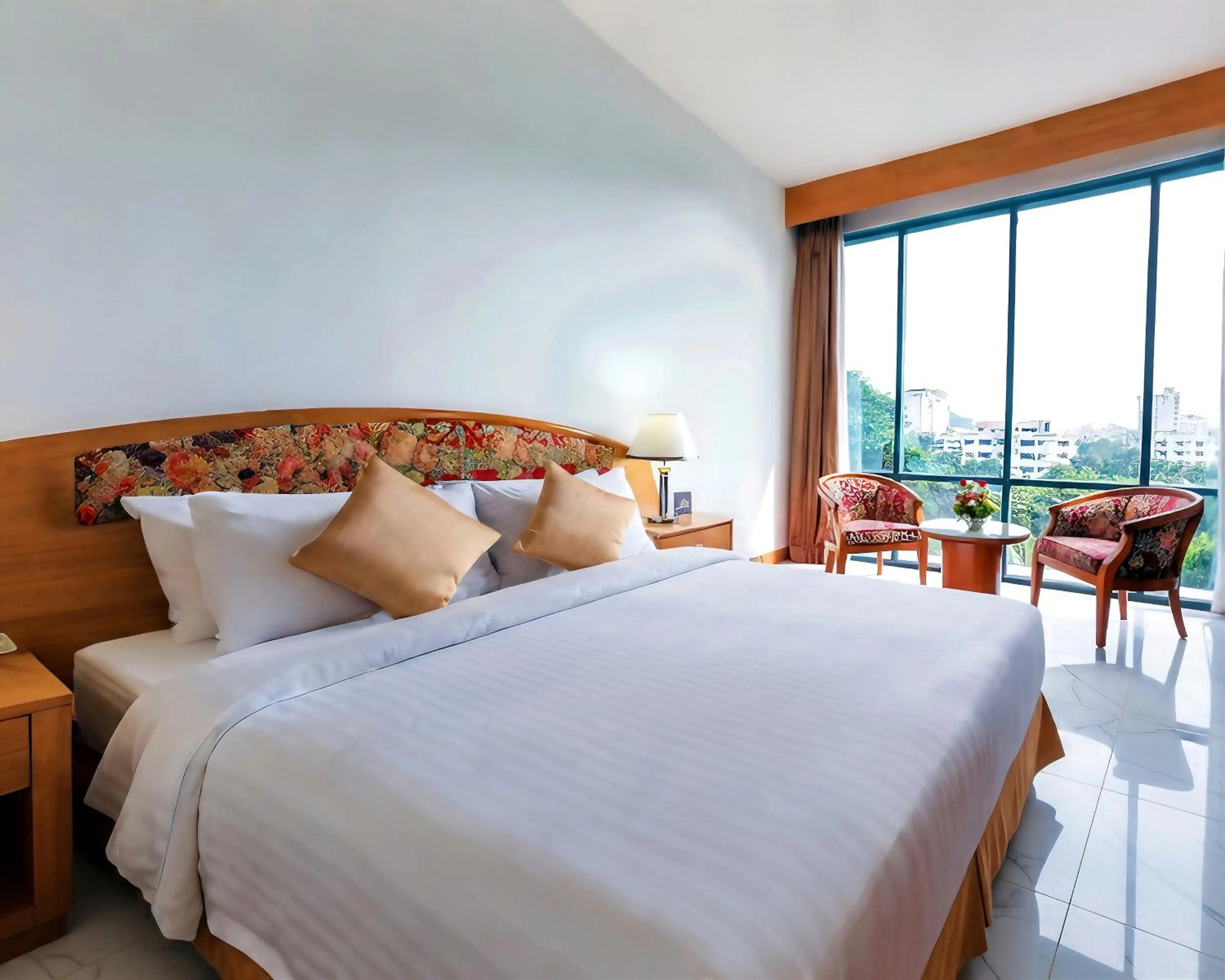 Bed in HOTEL LAKE CASTLE - Parkview