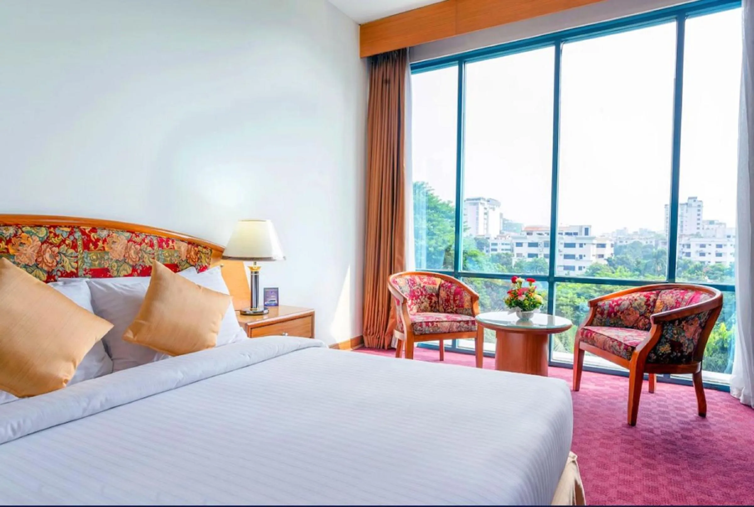 Bed in HOTEL LAKE CASTLE - Parkview