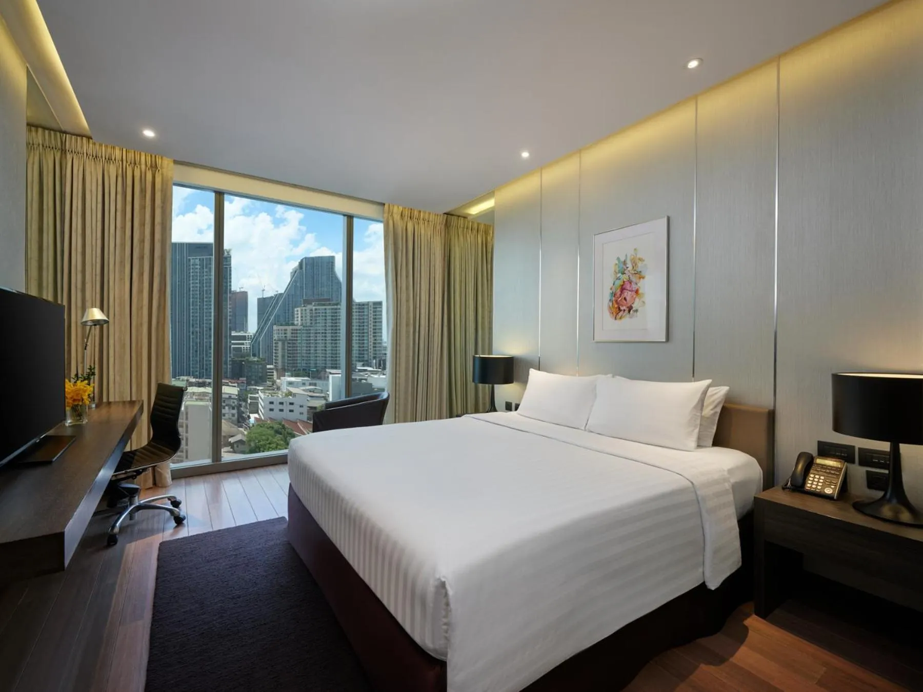 Photo of the whole room, Bed in Amara Bangkok Hotel