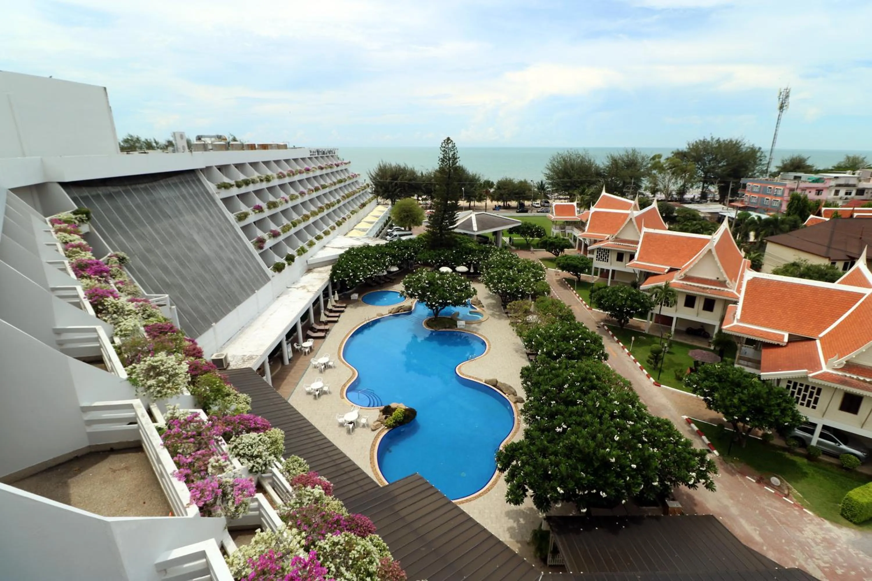 Property building in Methavalai Hotel