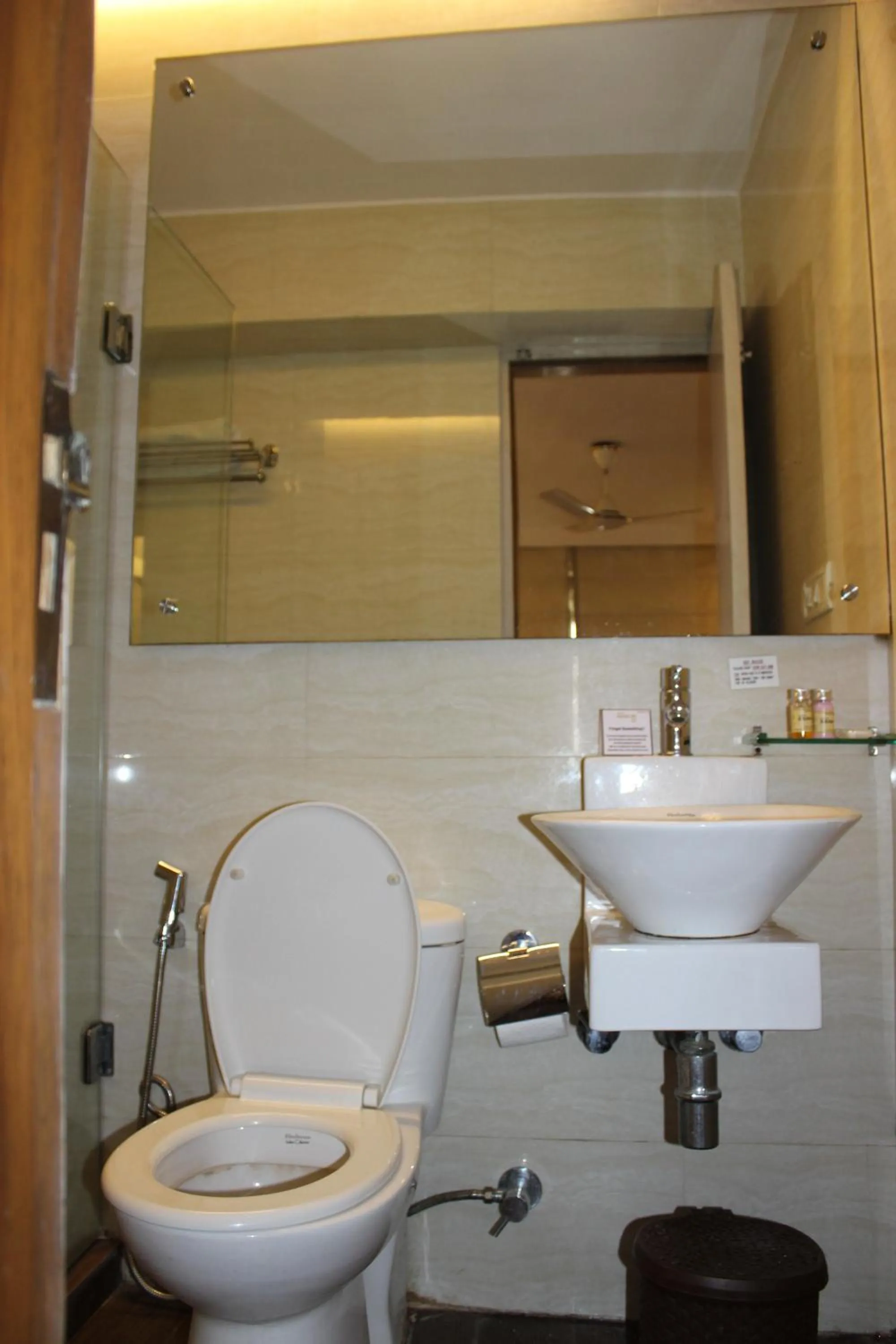 Bathroom in Hotel Jukaso Inn Down Town