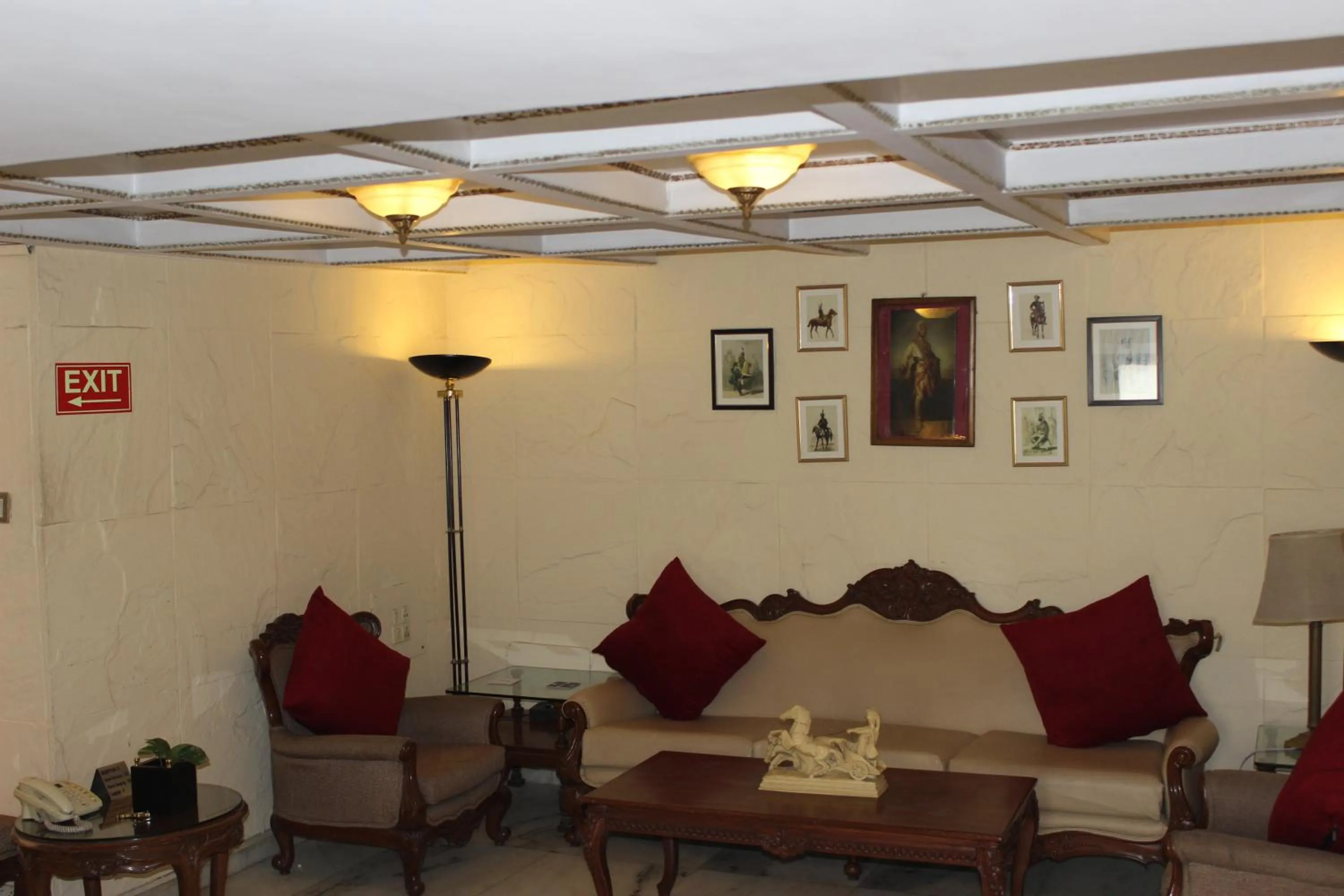 Seating area in Hotel Jukaso Inn Down Town