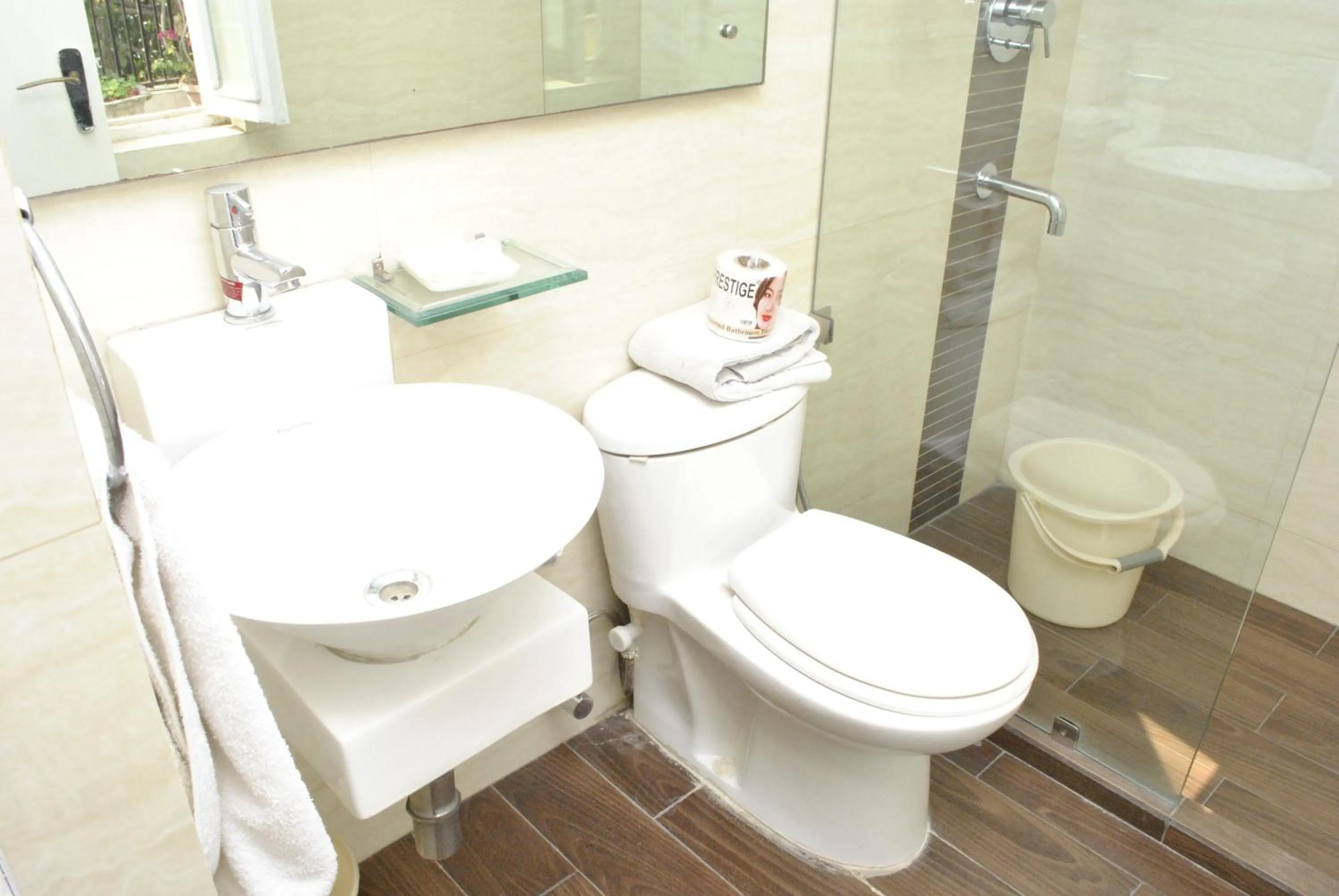 Toilet in Hotel Jukaso Inn Down Town