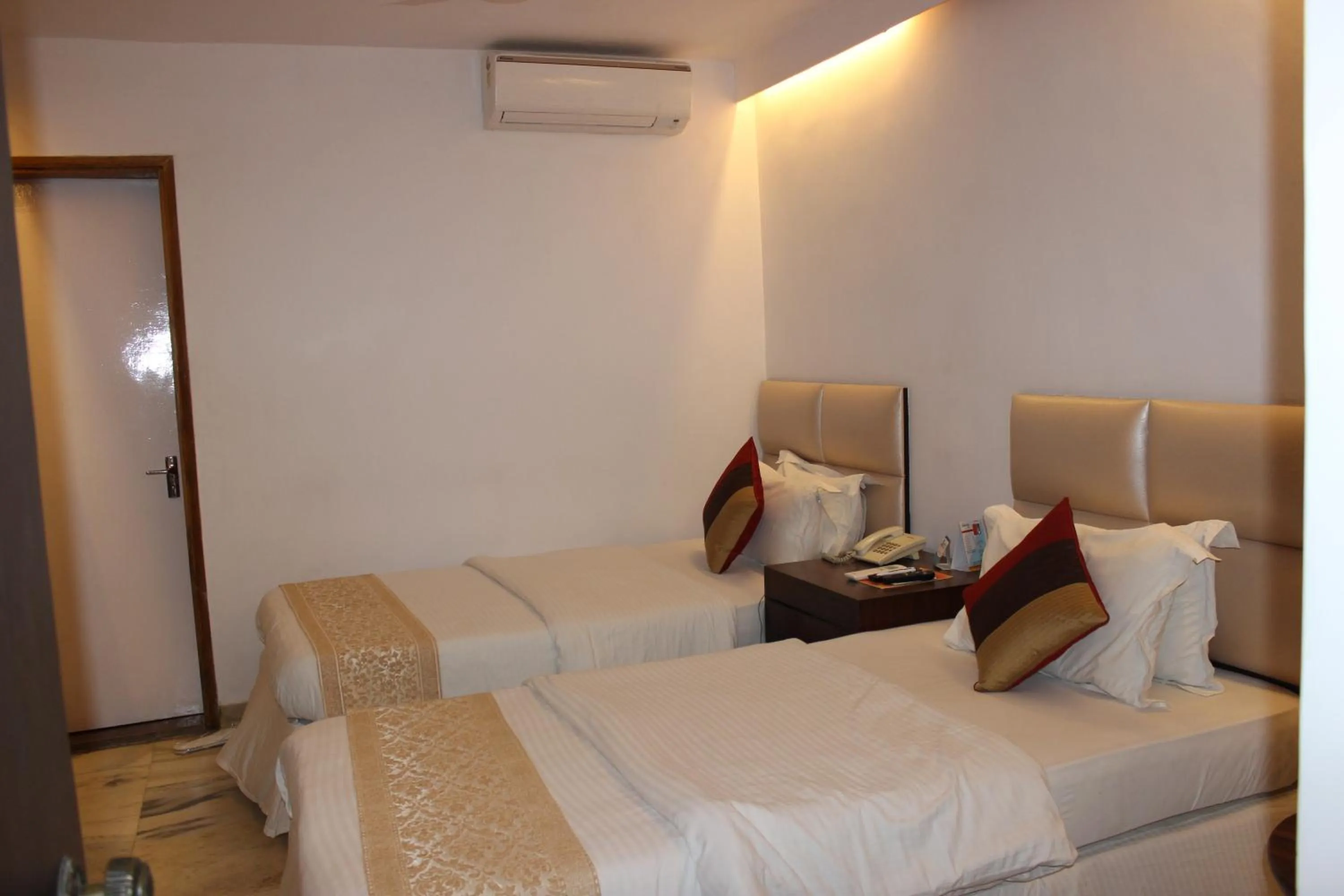 Bed in Hotel Jukaso Inn Down Town