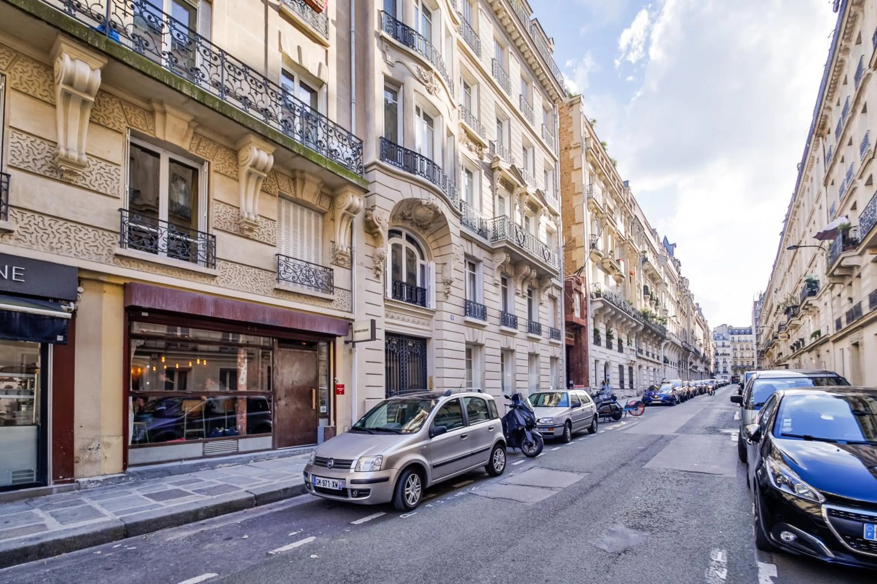 Property building in WS Opéra - Edimbourg