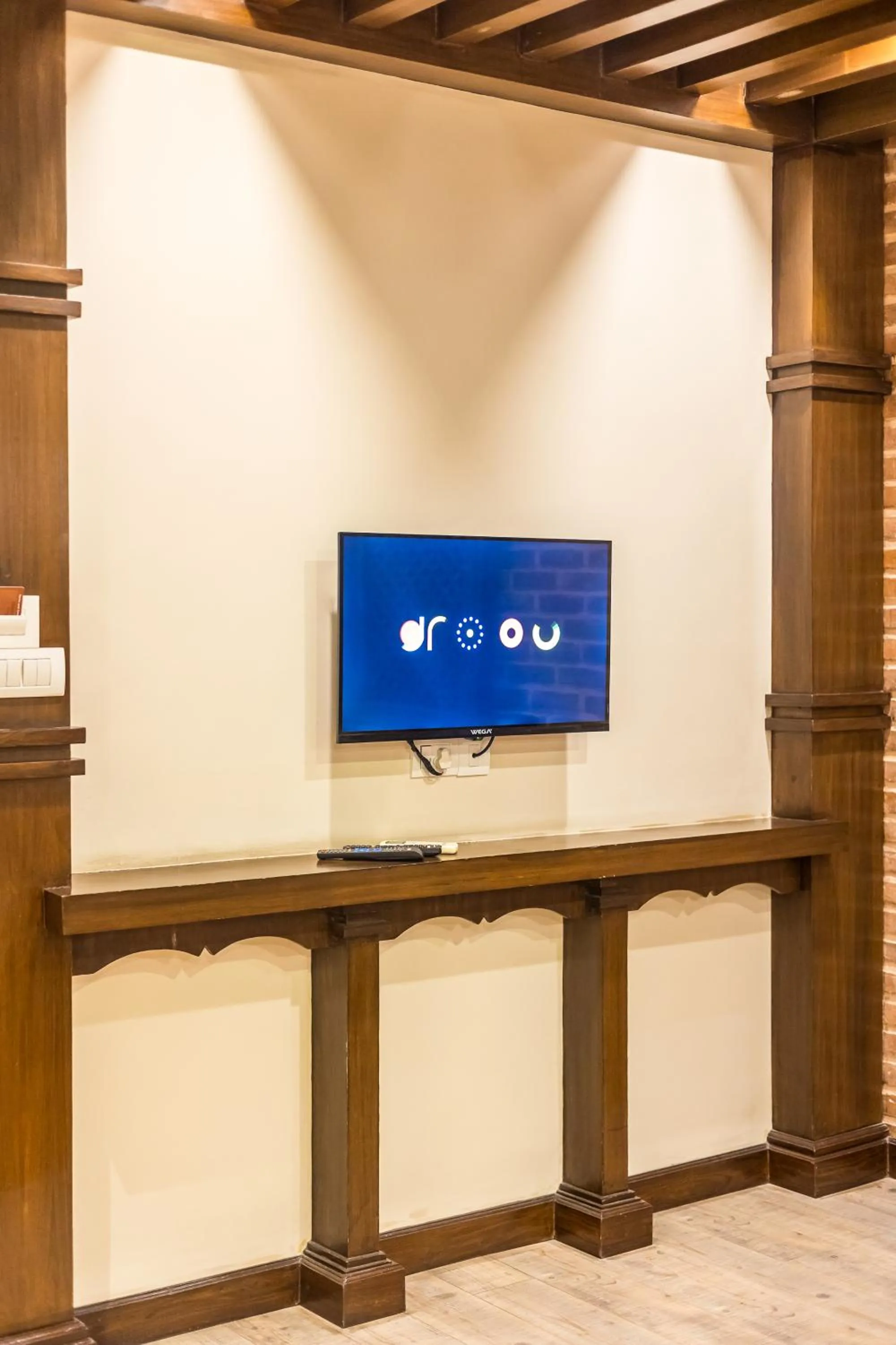 TV and multimedia in Hotel Marshyangdi